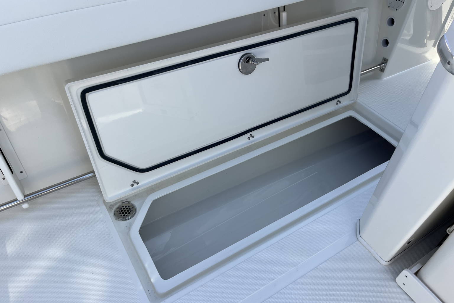 New 2026 Cobia 305 CC #L032 image 45