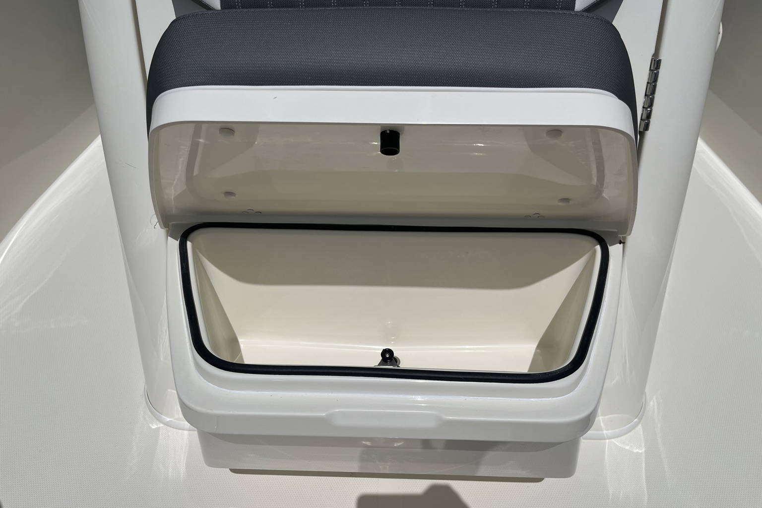 New 2026 Cobia 245 CC #M034 image 21