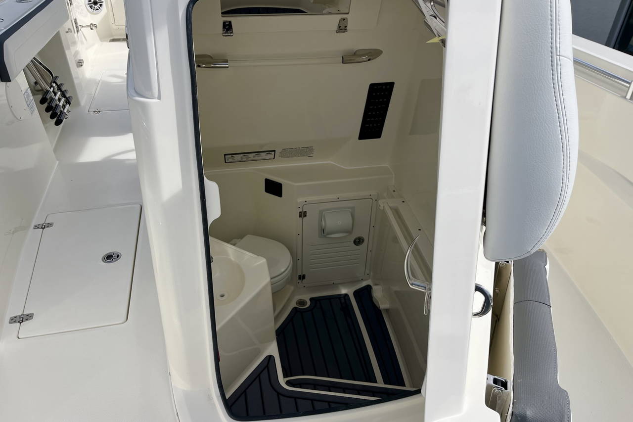 Alternative image of Cobia 285 CC Open in Vero Beach, FL