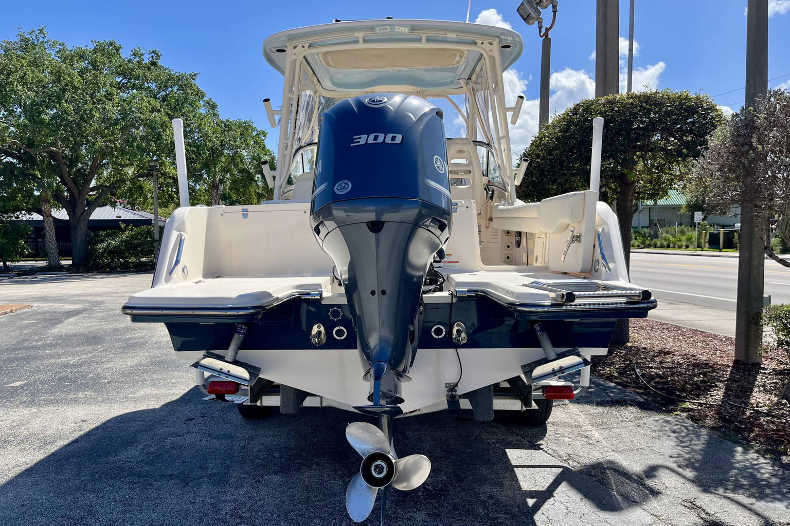 Used 2020 Grady-White 235 Freedom #R438 image 5