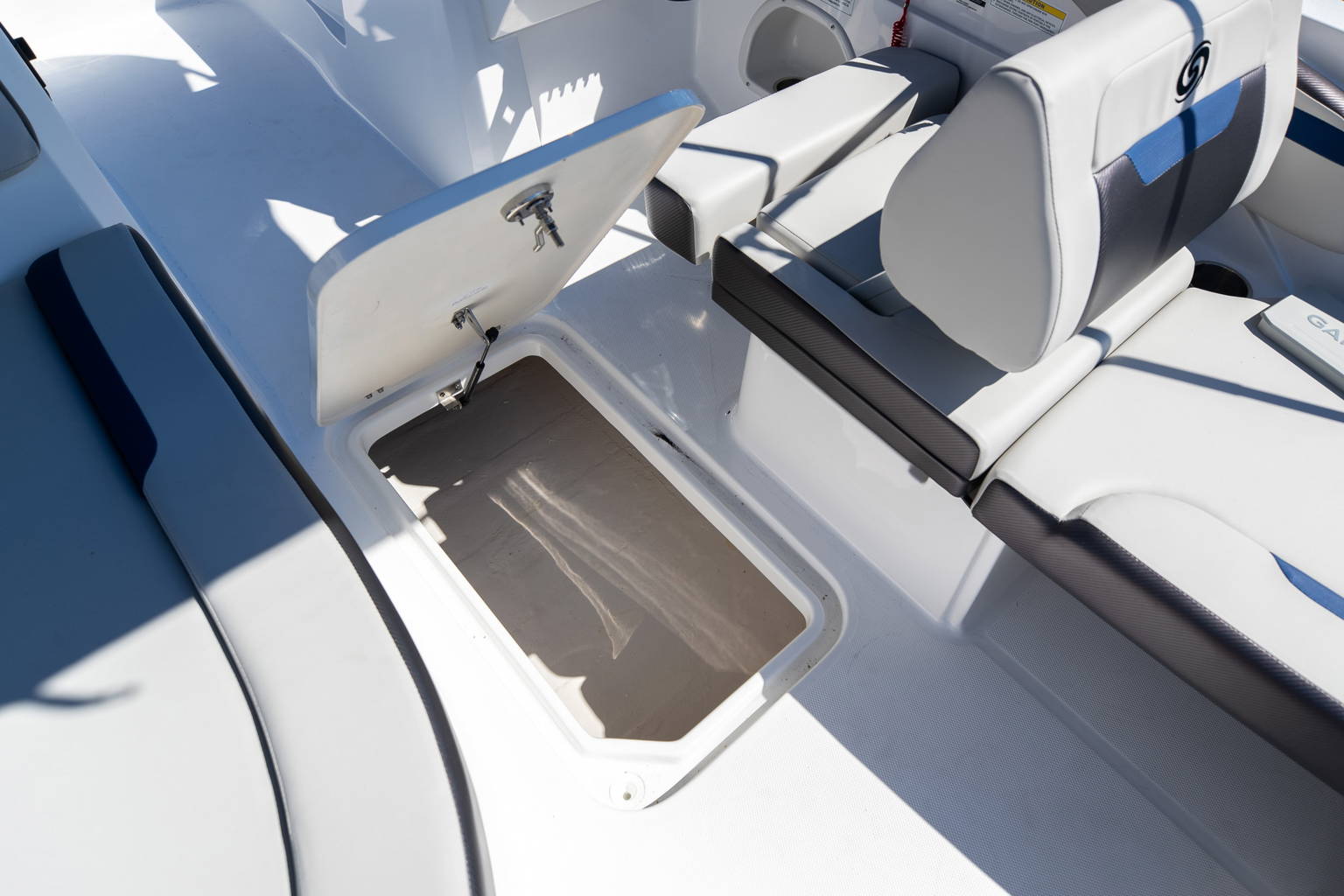 New 2023 Hurricane SunDeck Sport OB SS 205 OB #9094 image 17