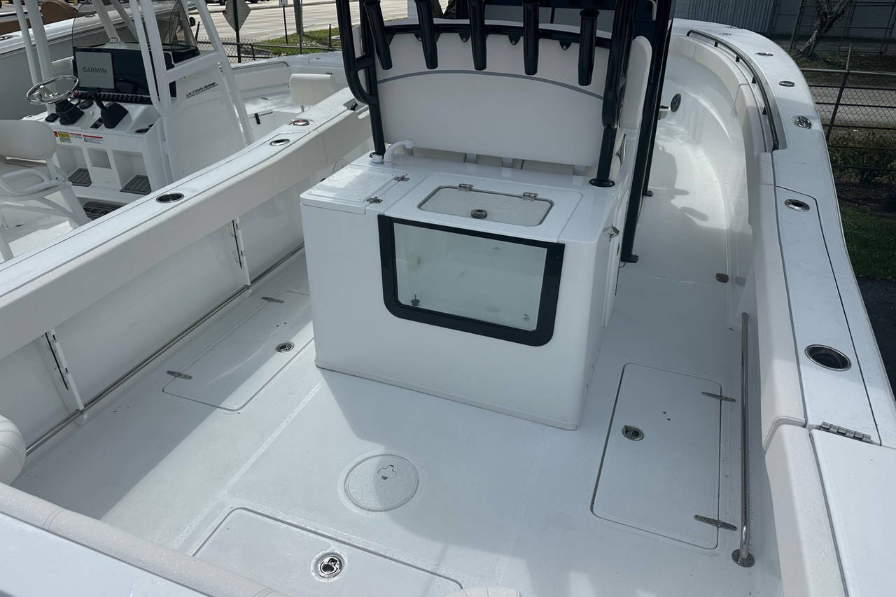 Alternative image of Sea Hunt Gamefish 30 CB in West Palm Beach, FL