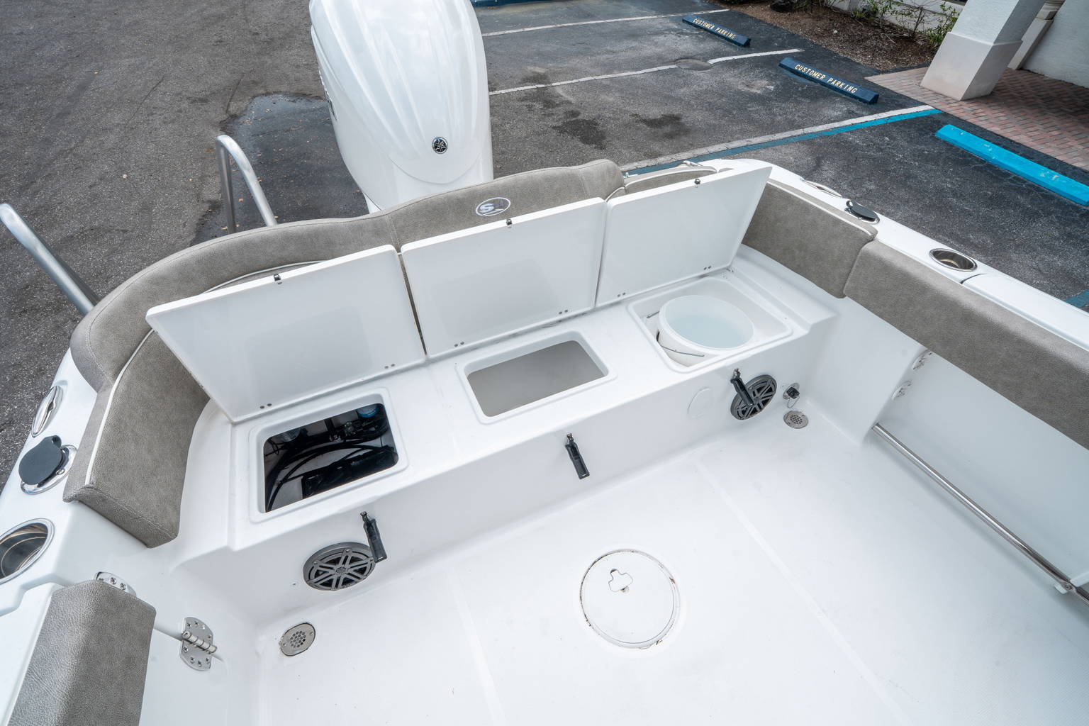 New 2026 Sea Hunt Ultra 235 SE #0133 image 12