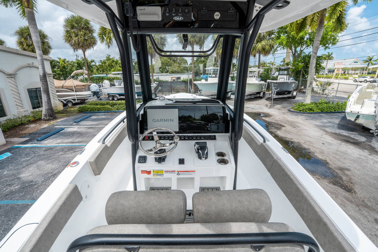 Alternative image of Sea Hunt Ultra 235 SE in West Palm Beach, FL