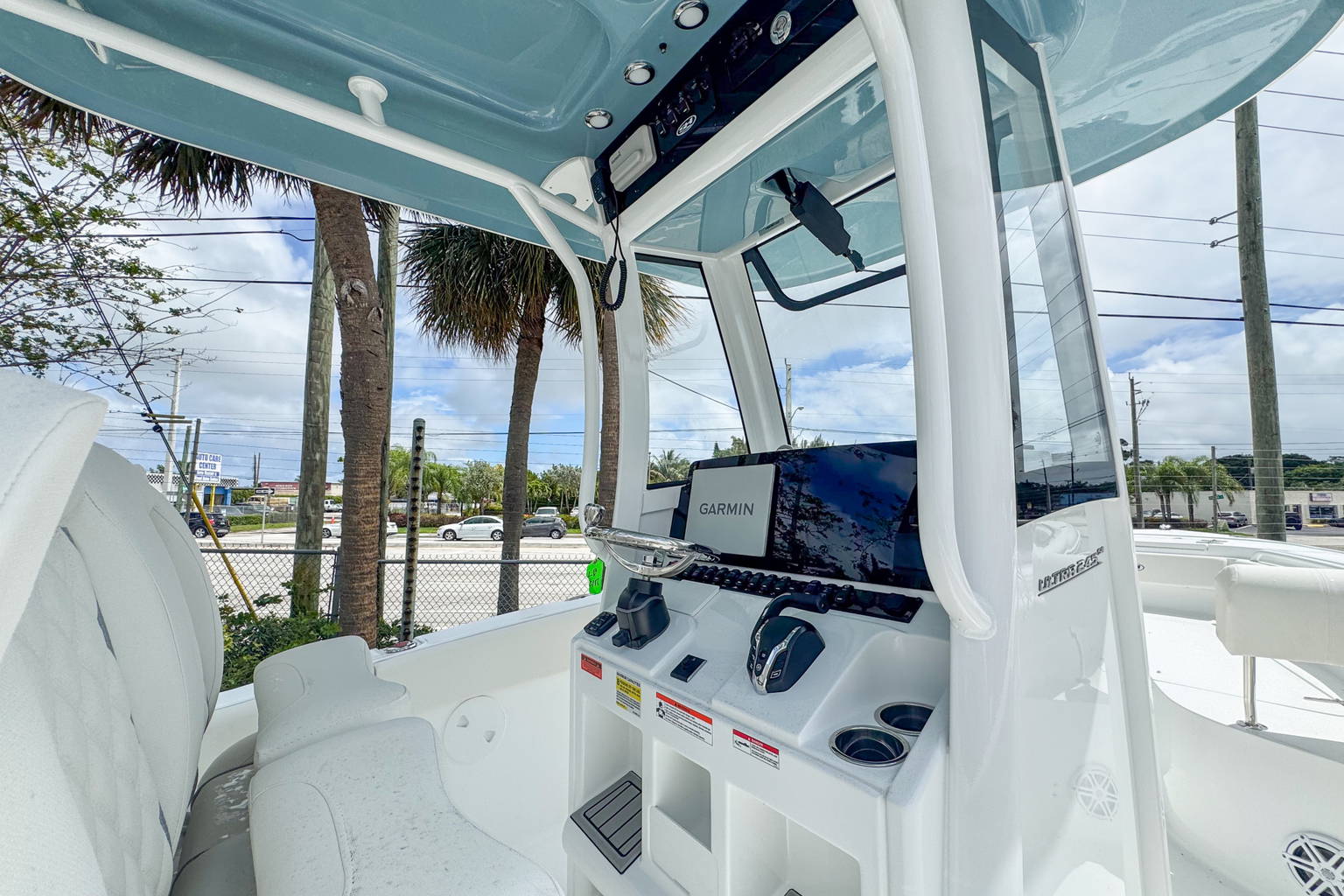 New 2026 Sea Hunt Ultra 245 SE #0262 image 4