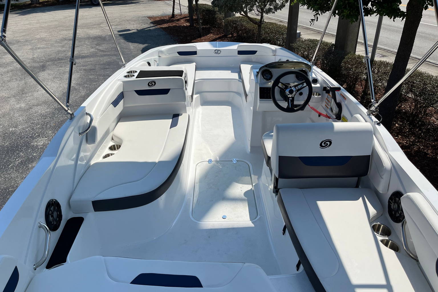 New 2023 Hurricane SunDeck Sport OB SS 185 OB #8872 image 7