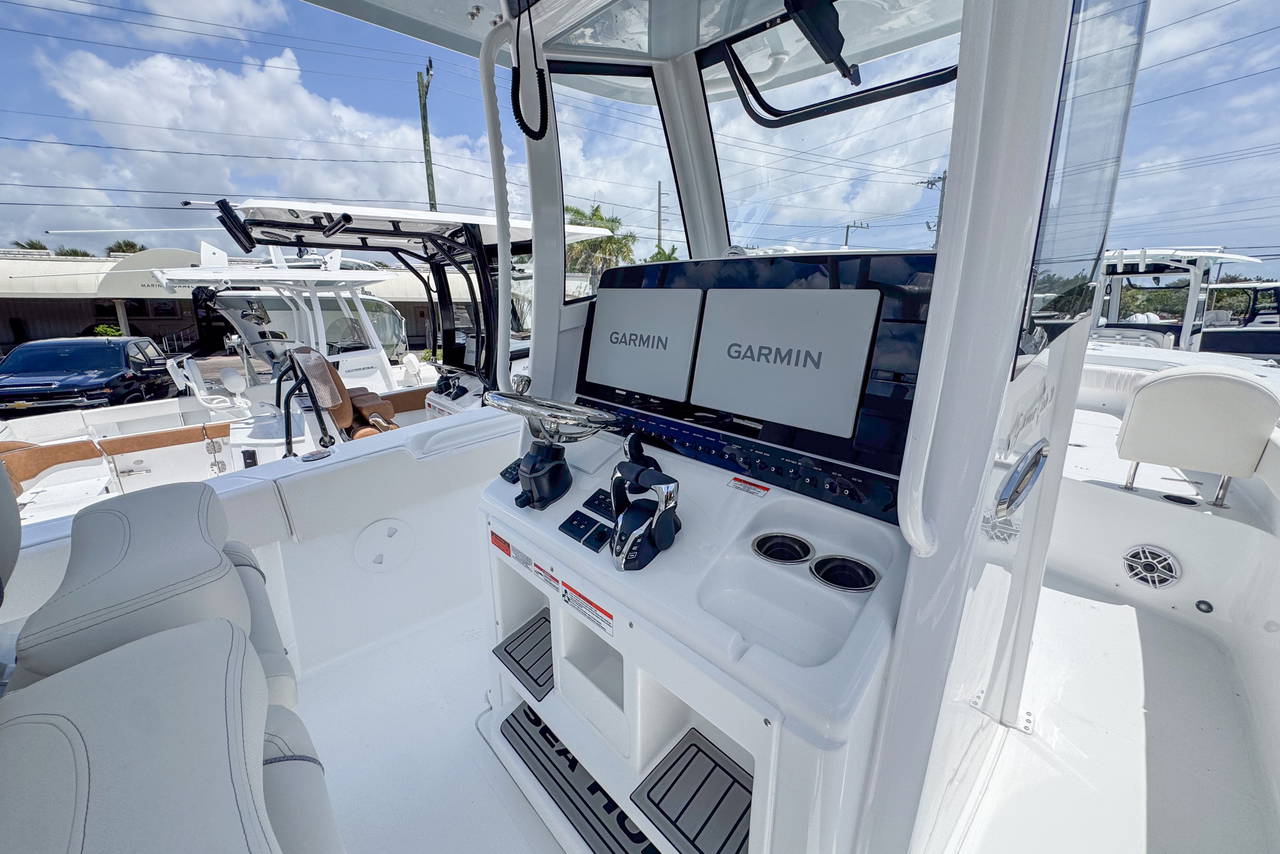 Alternative image of Sea Hunt Gamefish 30 FS in West Palm Beach, FL