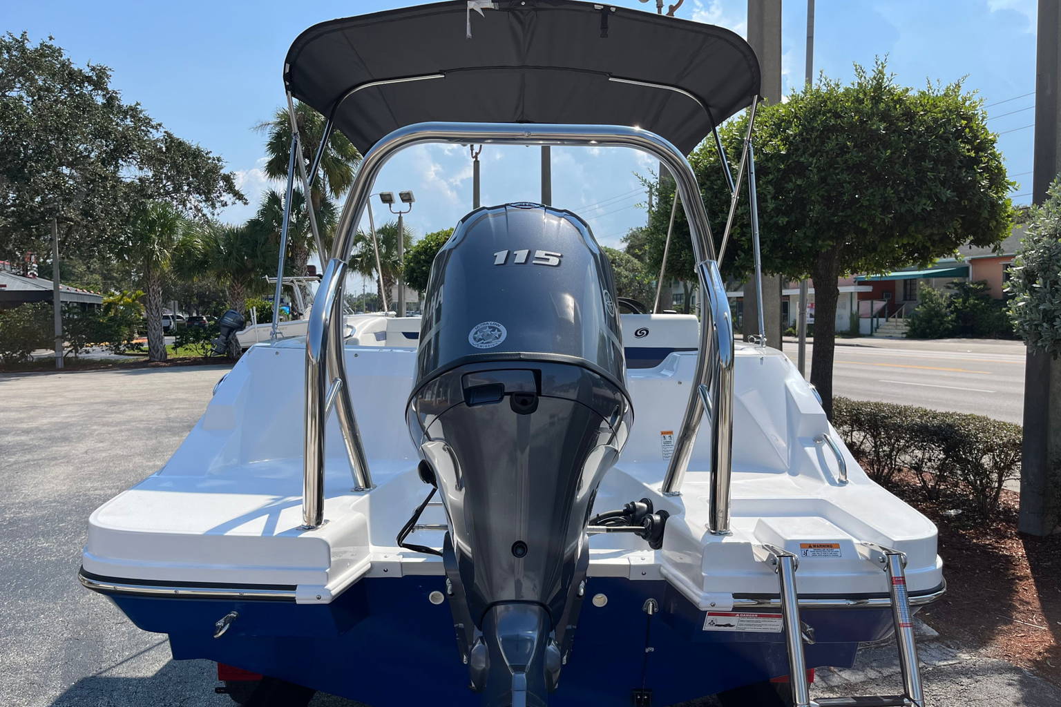 New 2023 Hurricane SunDeck Sport OB SS 185 OB #8872 image 4