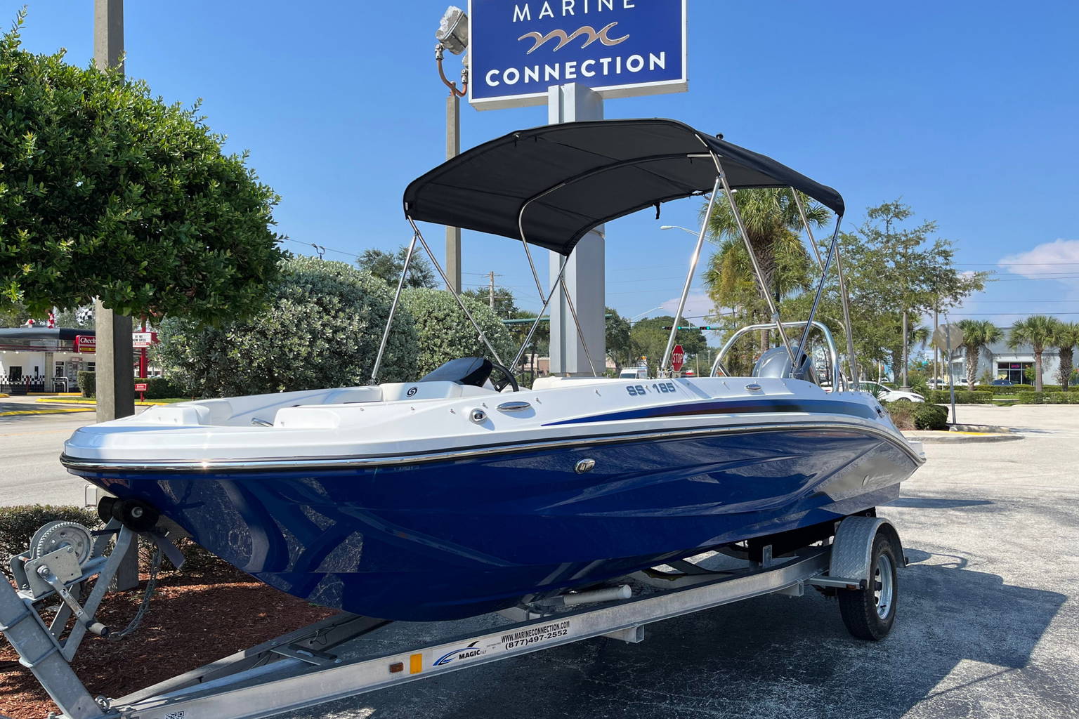 New 2023 Hurricane SunDeck Sport OB SS 185 OB #8872 image 2
