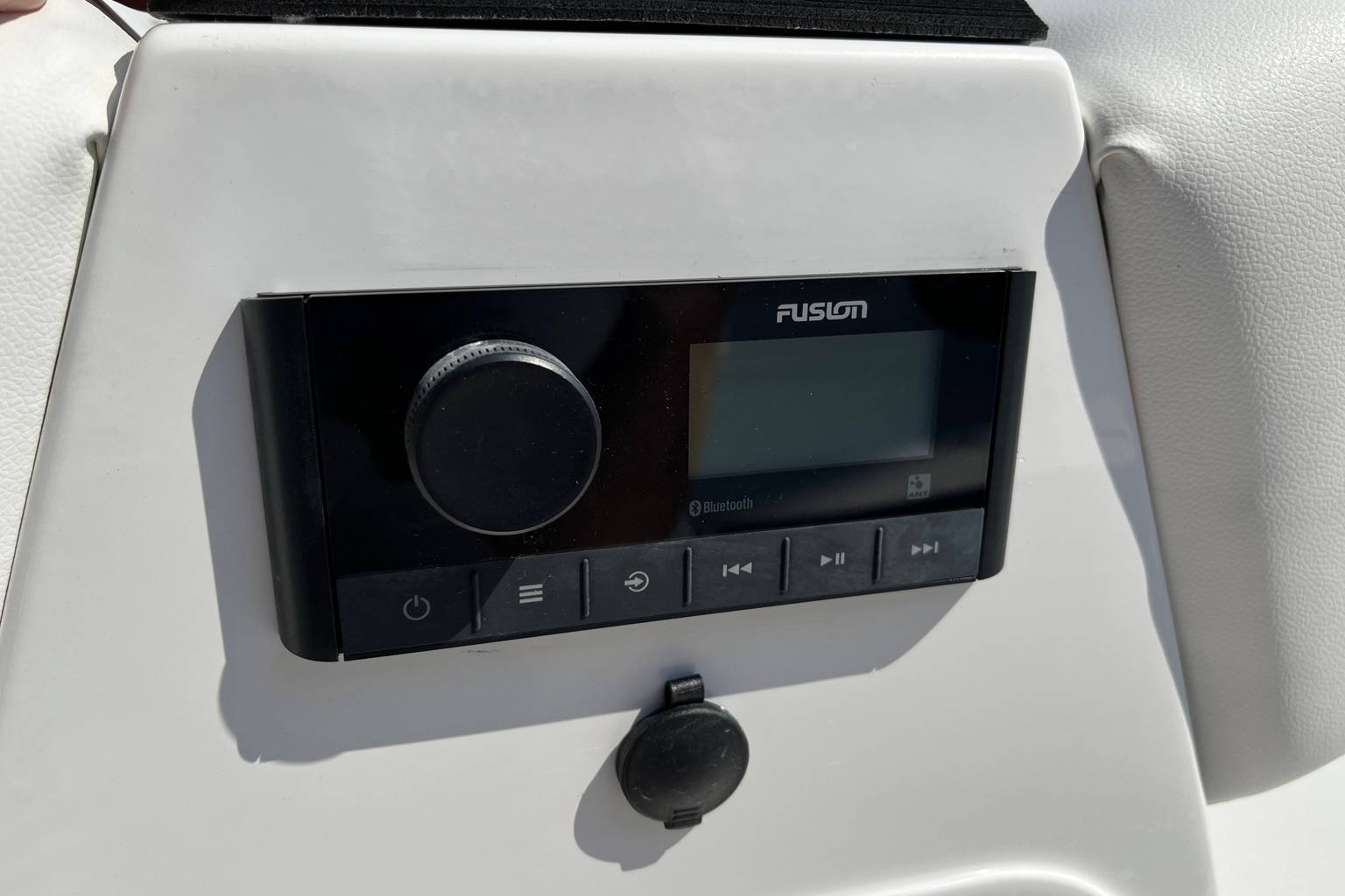 New 2023 Hurricane SunDeck Sport OB SS 185 OB #8872 image 13