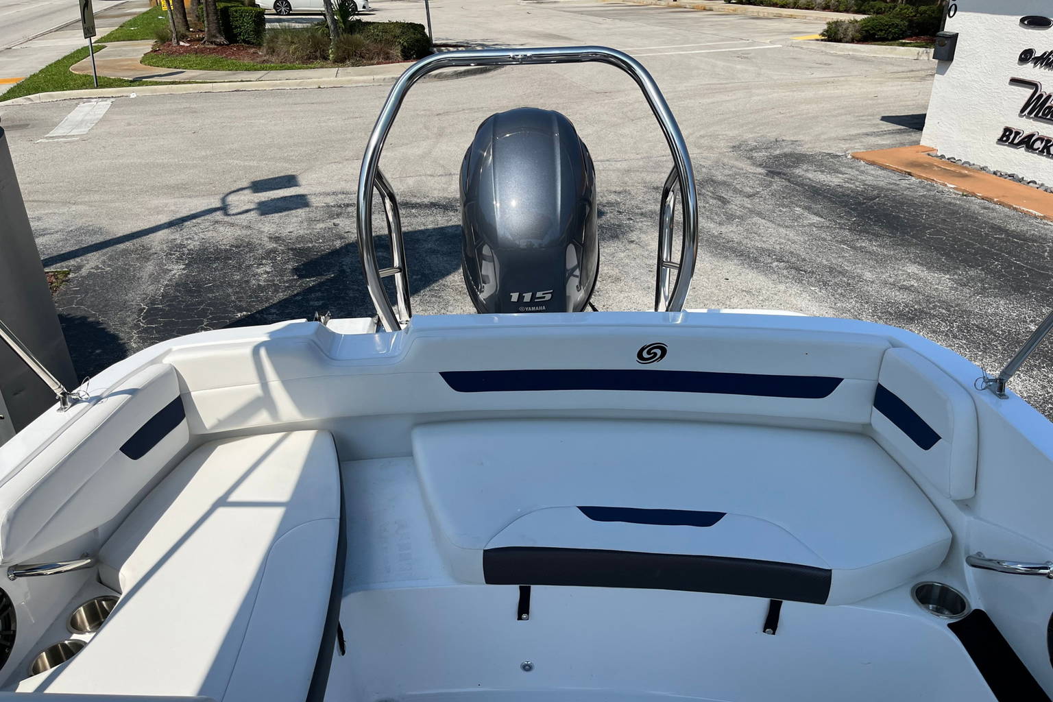 New 2023 Hurricane SunDeck Sport OB SS 185 OB #8872 image 9