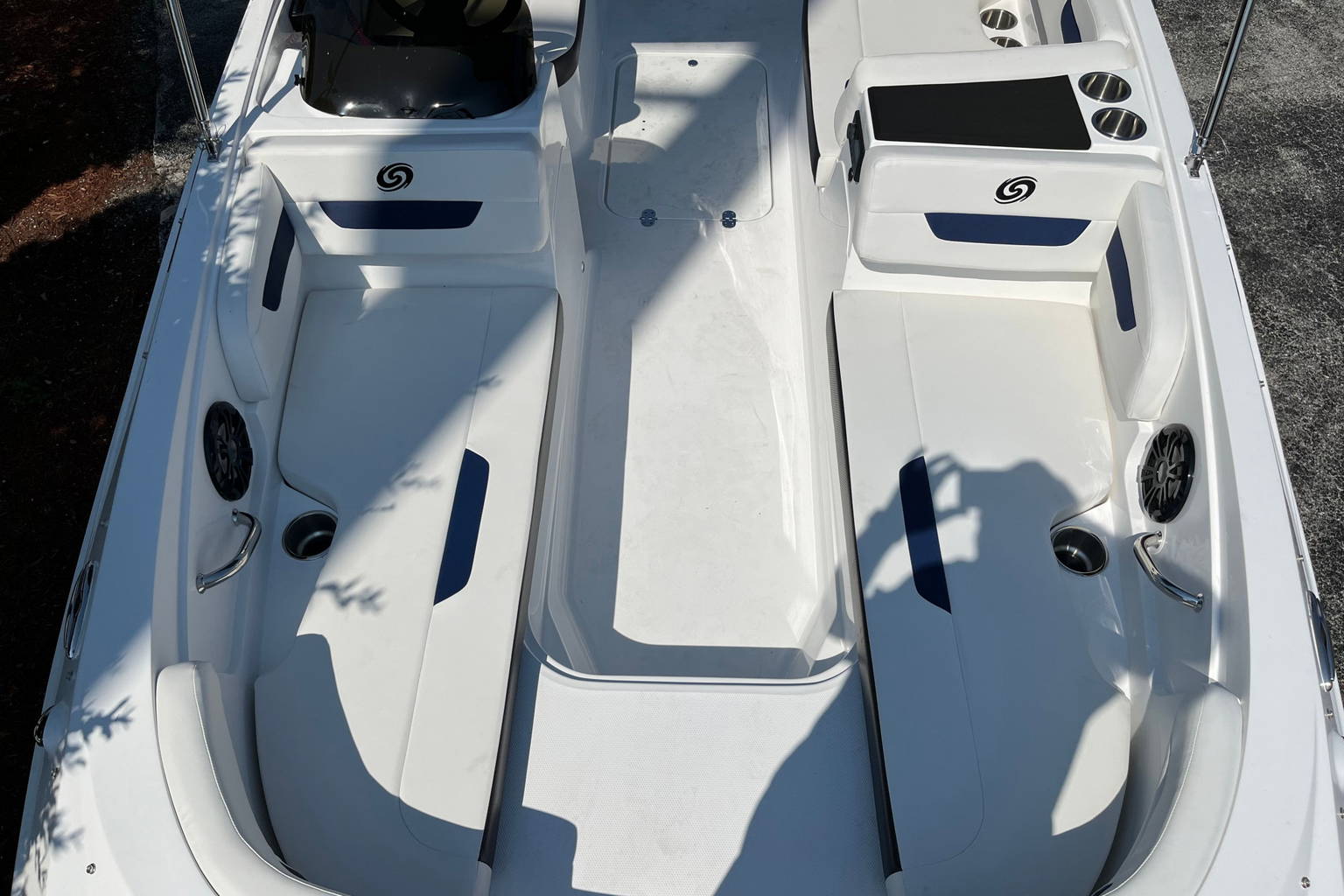 New 2023 Hurricane SunDeck Sport OB SS 185 OB #8872 image 15