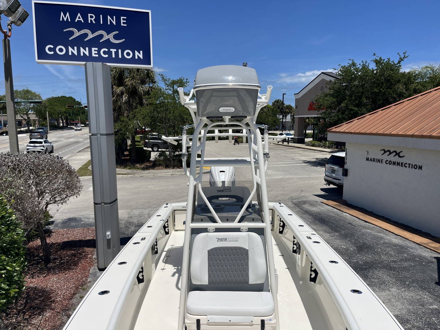 Alternative image of Pathfinder 2700 Open in Vero Beach, FL