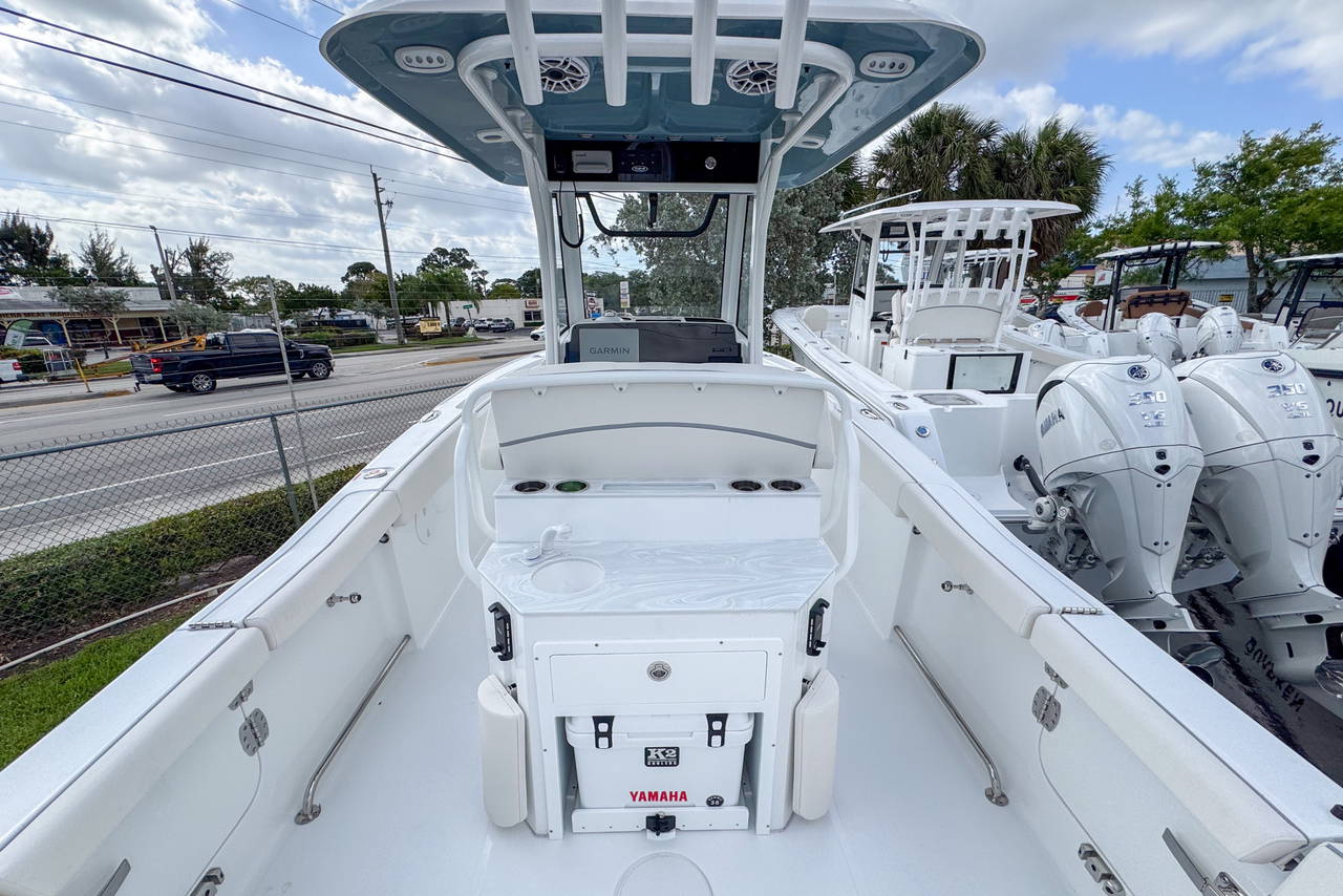 Alternative image of Sea Hunt Ultra 255 SE in West Palm Beach, FL