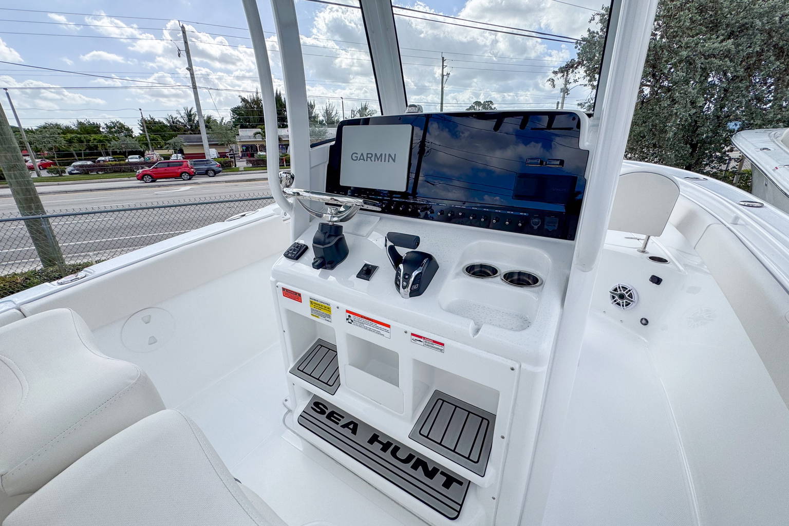 New 2026 Sea Hunt Ultra 255 SE #0356 image 8