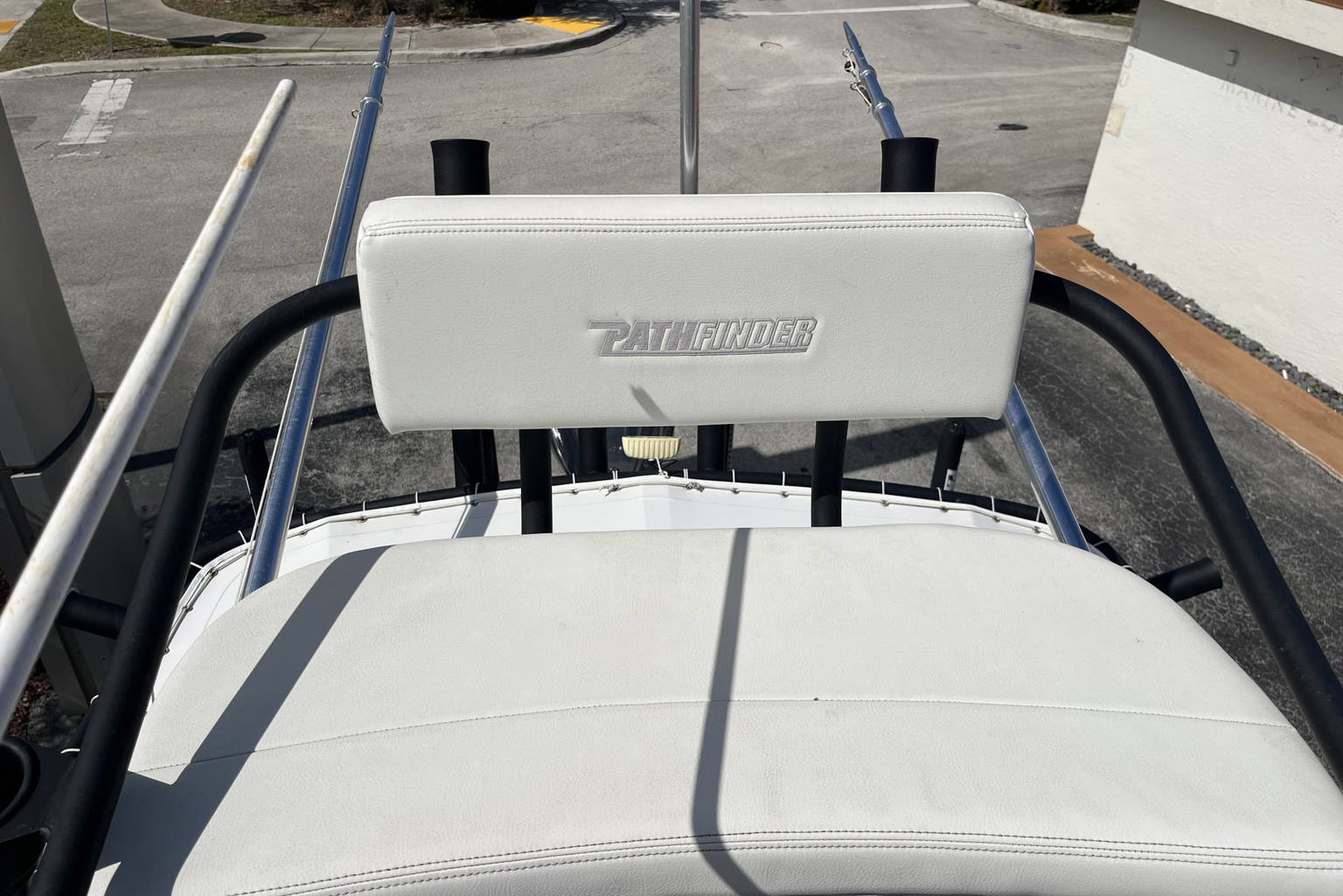 Used 2024 Pathfinder 2700 Open #F022 image 19