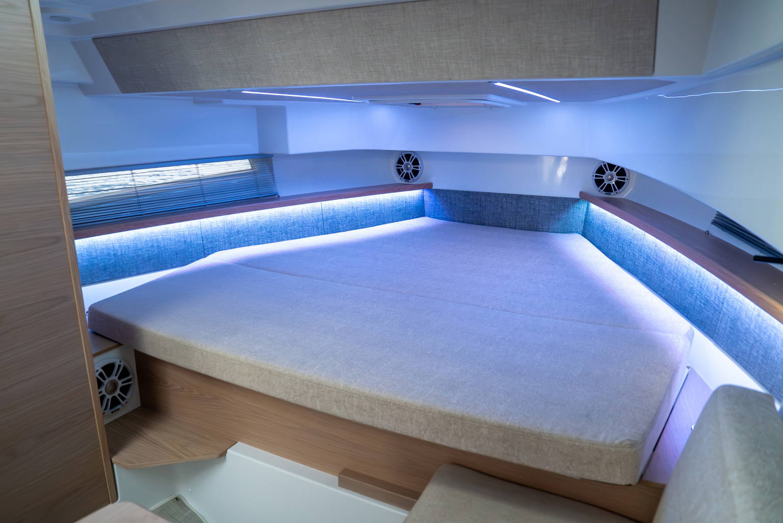 New 2026 Quarken 35 Cabin Tourer #xxxx image 16