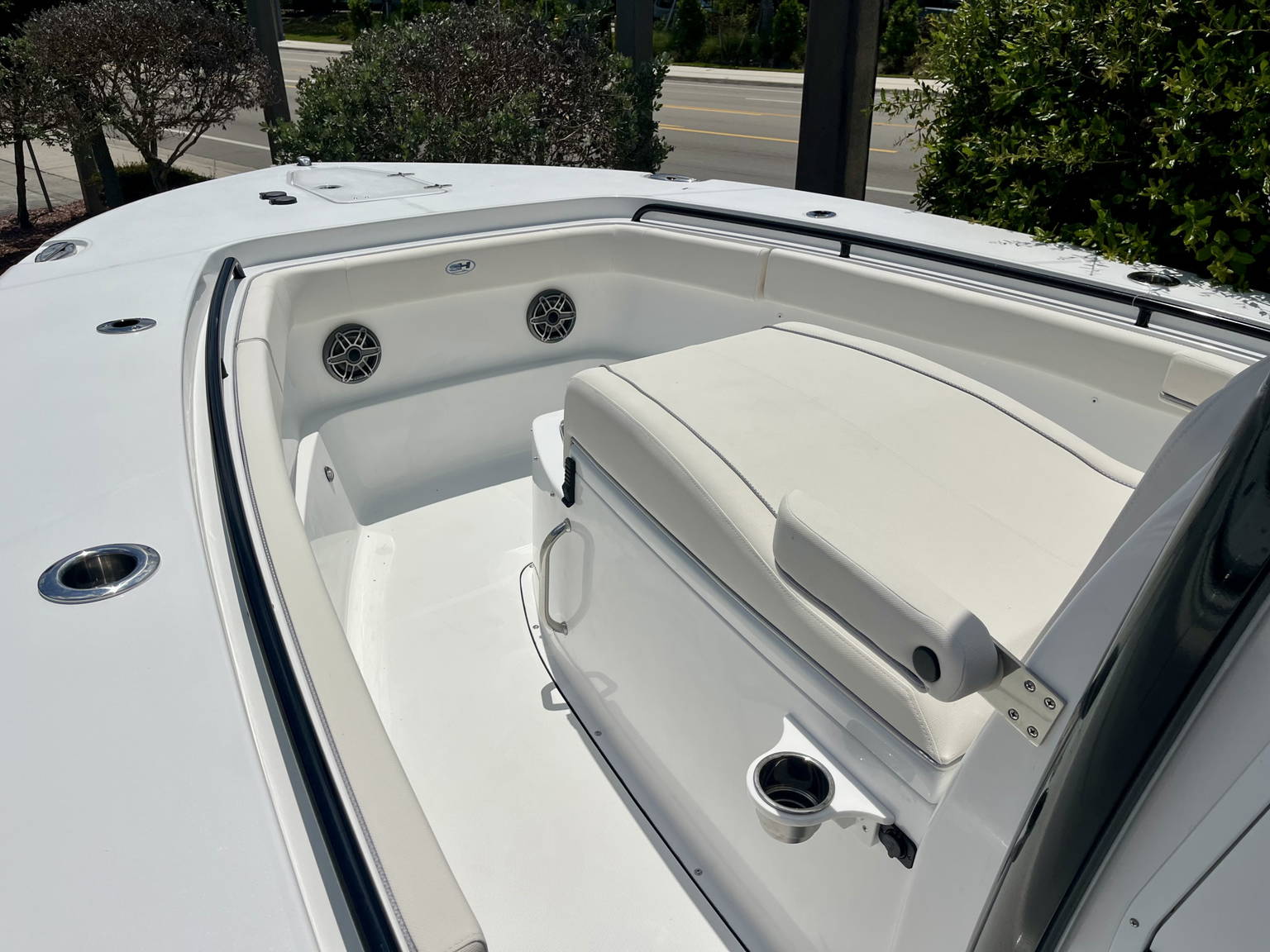 Alternative image of Sea Hunt Gamefish 27 CB in Vero Beach, FL