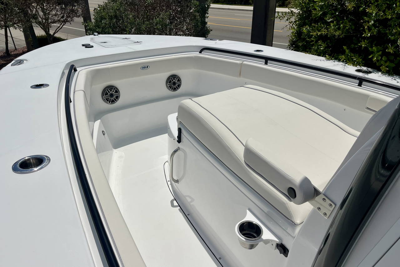 Alternative image of Sea Hunt Gamefish 27 CB in Vero Beach, FL