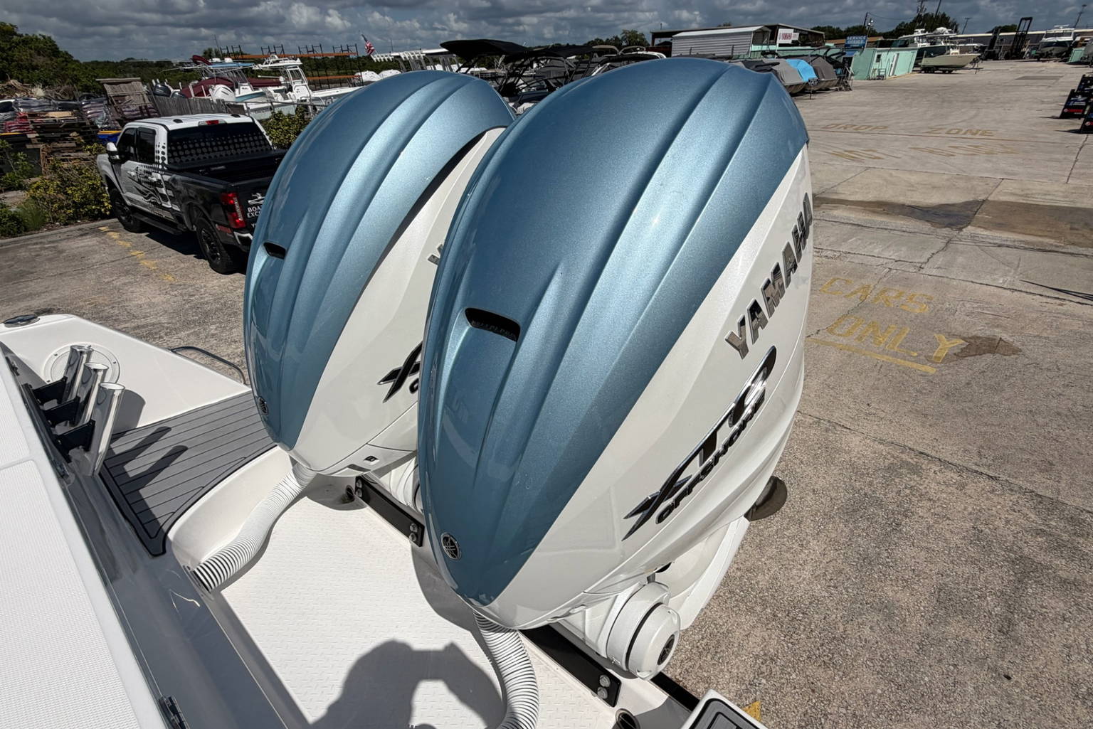 Used 2024 Everglades 335CC #X169 image 17