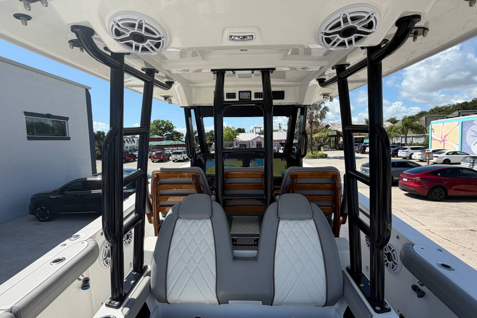 Used 2024 Everglades 335CC #X169 image 19