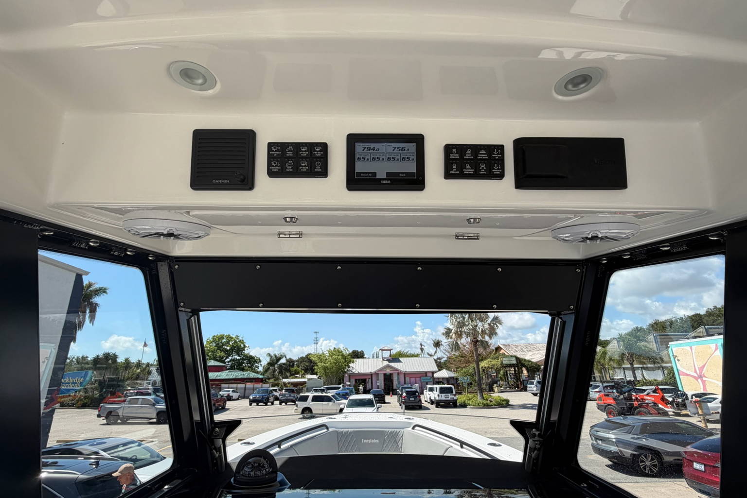 Used 2024 Everglades 335CC #X169 image 24