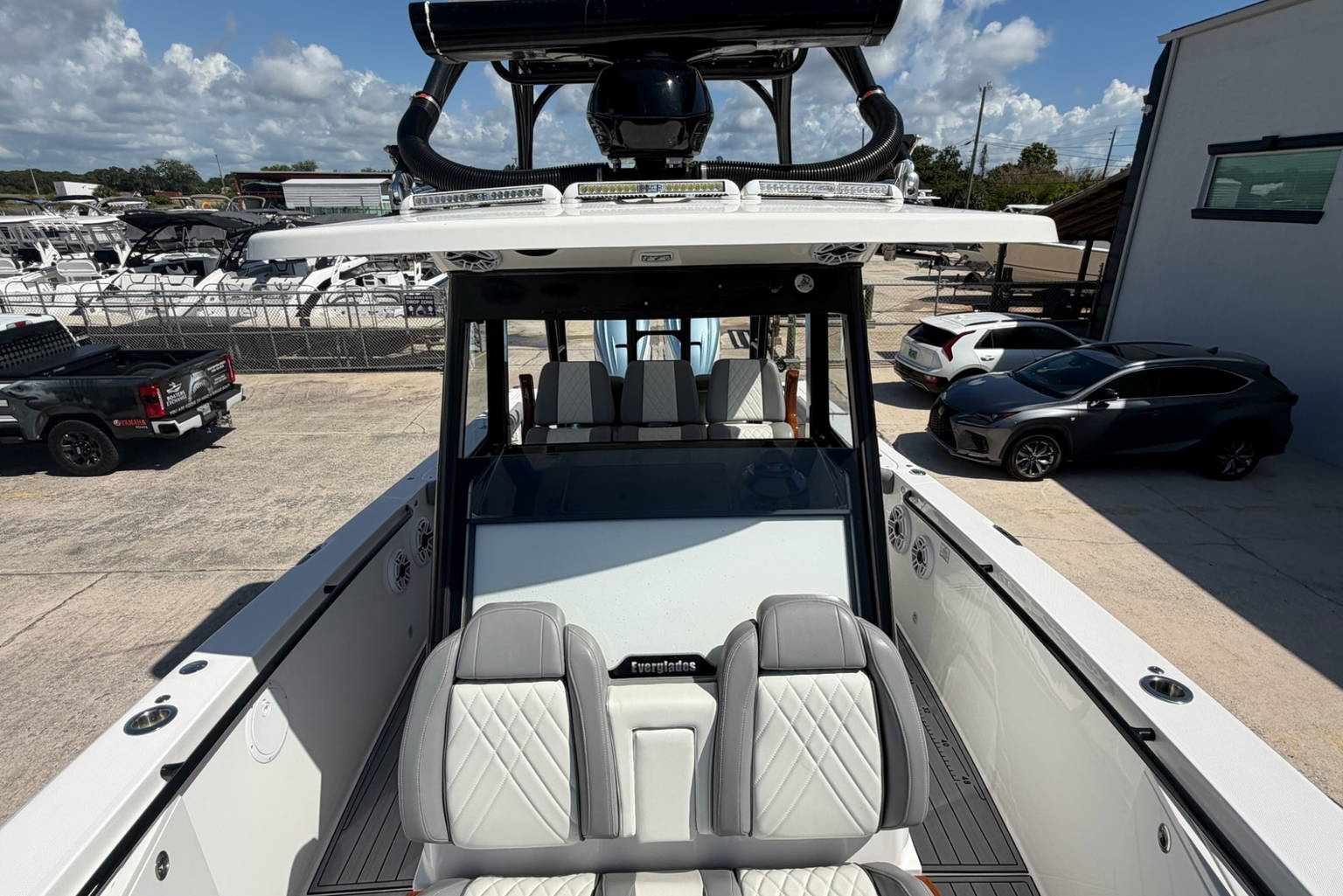Used 2024 Everglades 335CC #X169 image 30