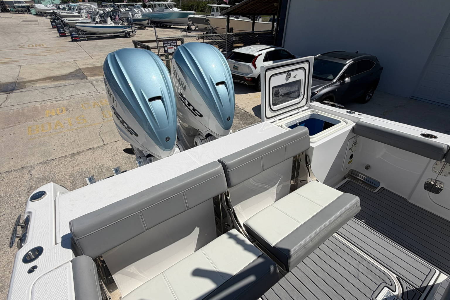 Used 2024 Everglades 335CC #X169 image 33