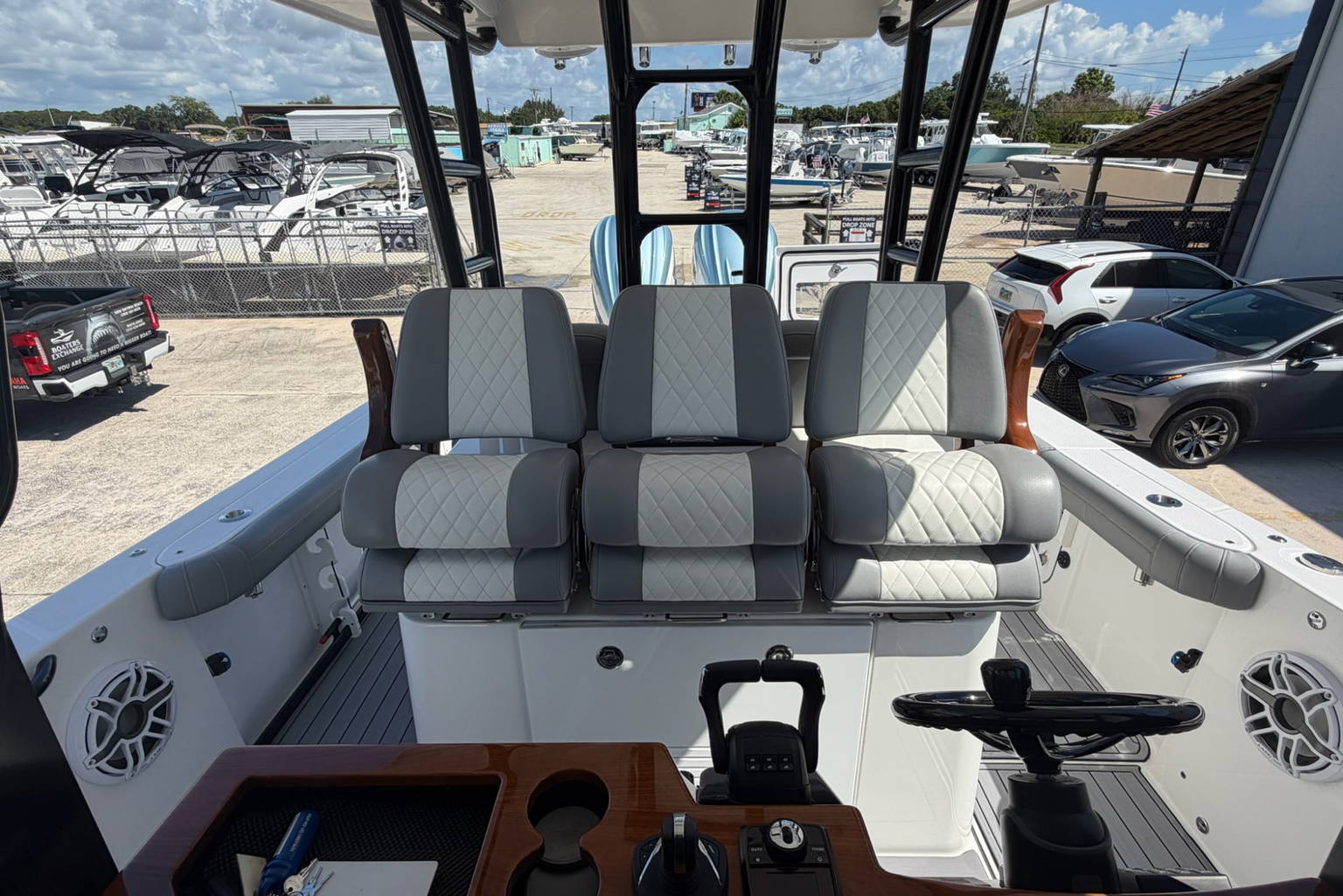 Used 2024 Everglades 335CC #X169 image 34