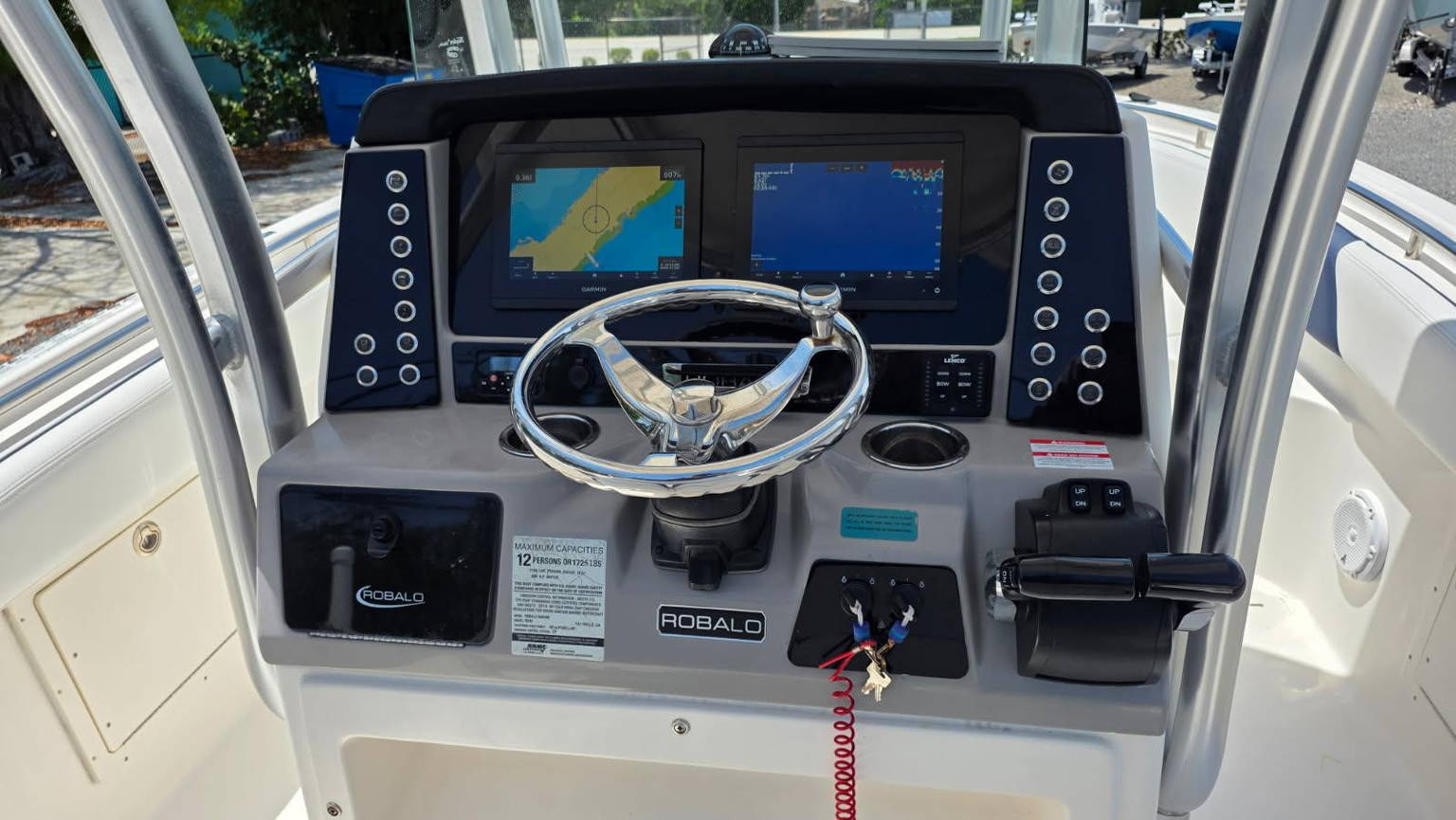 Alternative image of Robalo R242 in Florida Keys, FL