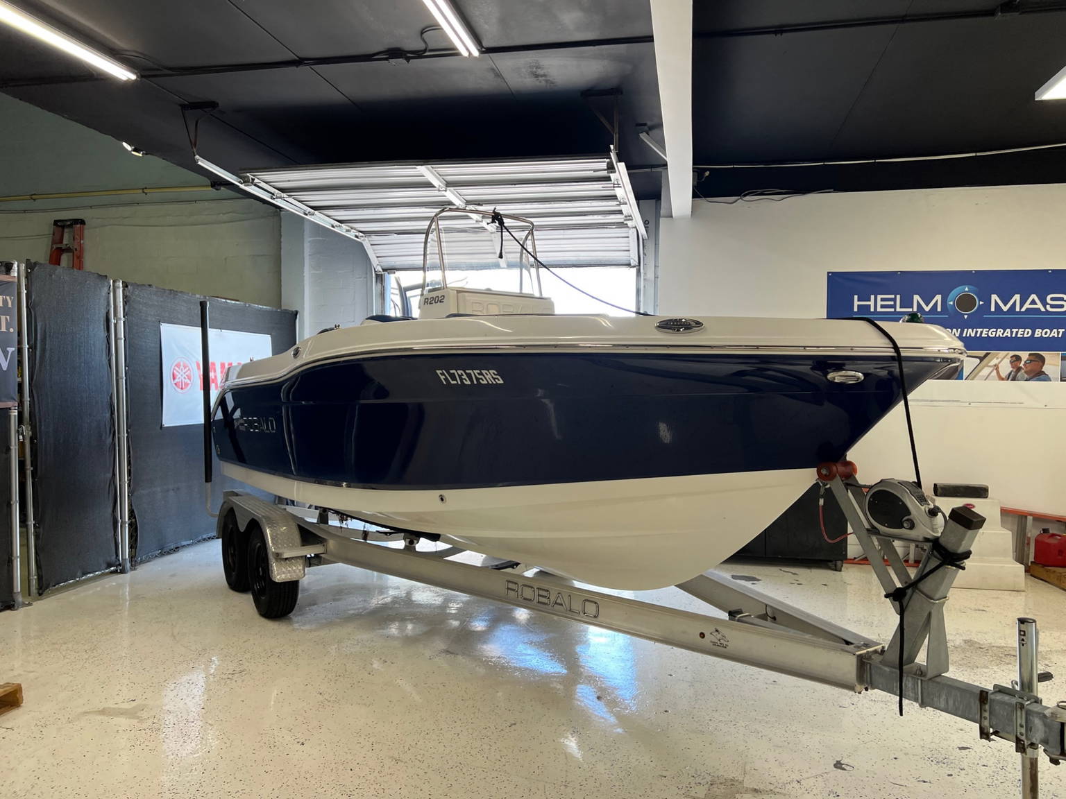 Alternative image of Robalo R202 Explorer in Miami, FL