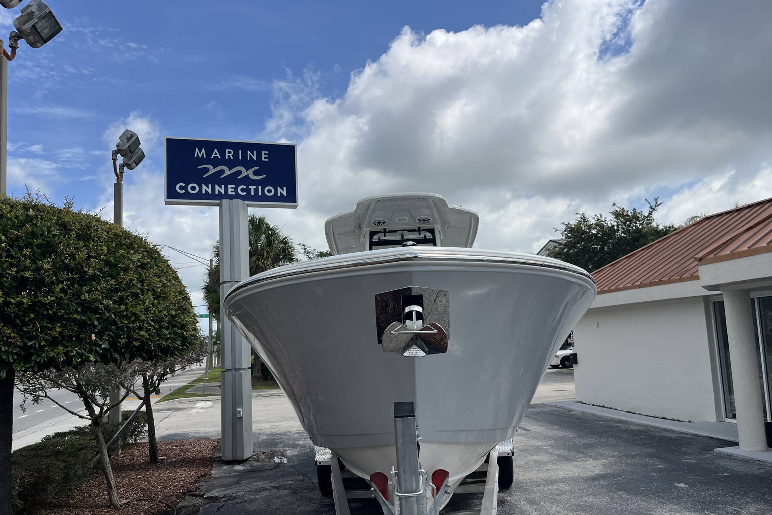 New 2026 Cobia 305 CC #L040 image 3
