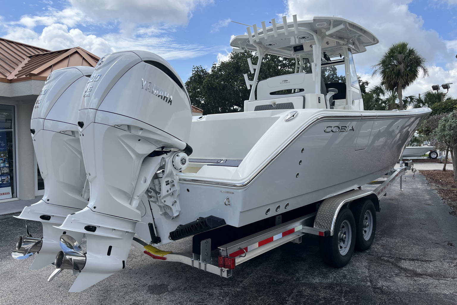 New 2026 Cobia 305 CC #L040 image 6