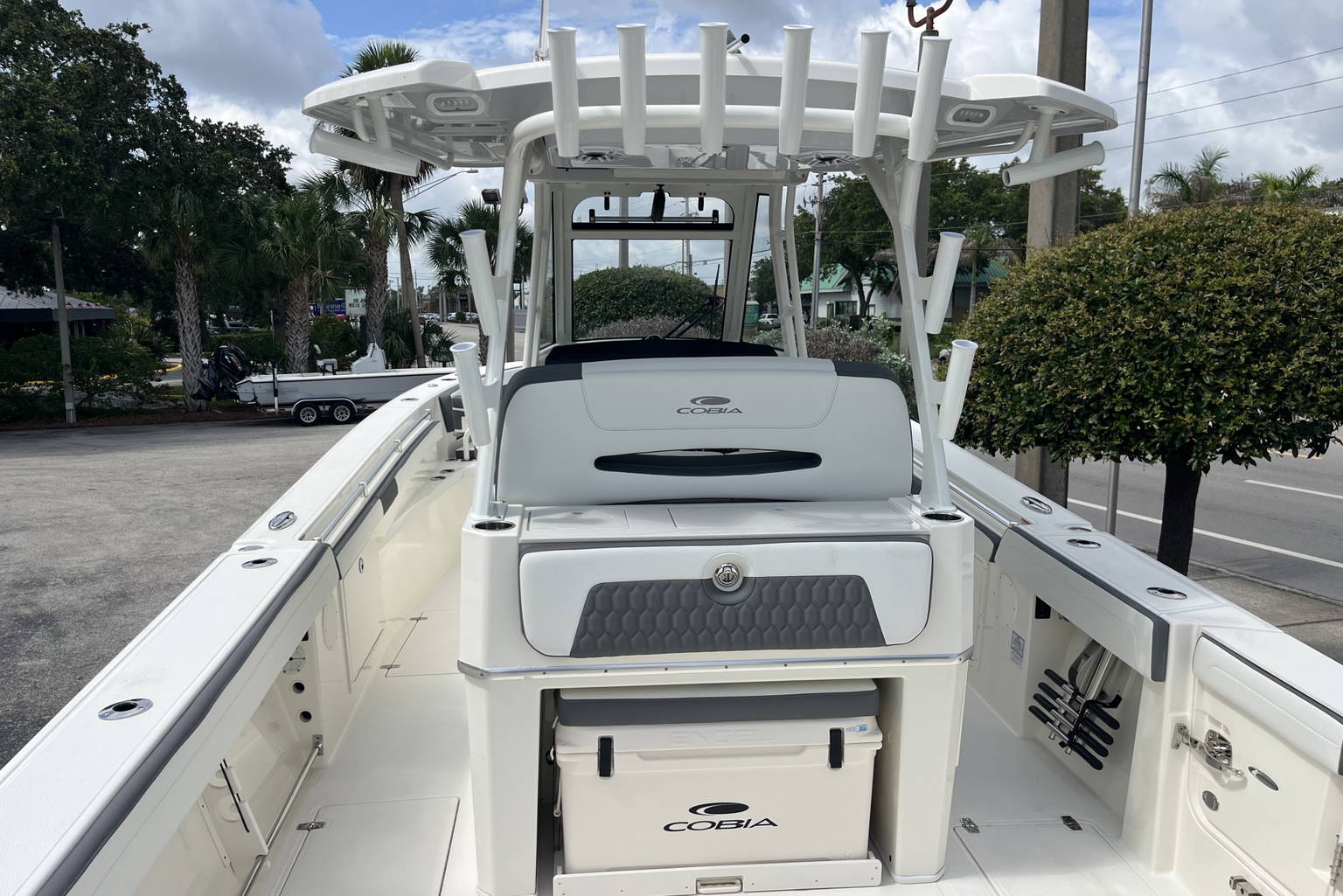 New 2026 Cobia 305 CC #L040 image 11