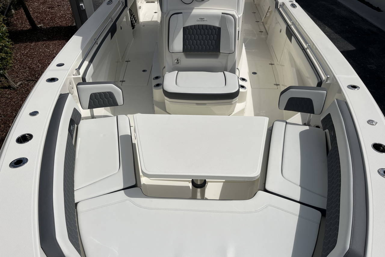 Alternative image of Cobia 305 CC in Vero Beach, FL