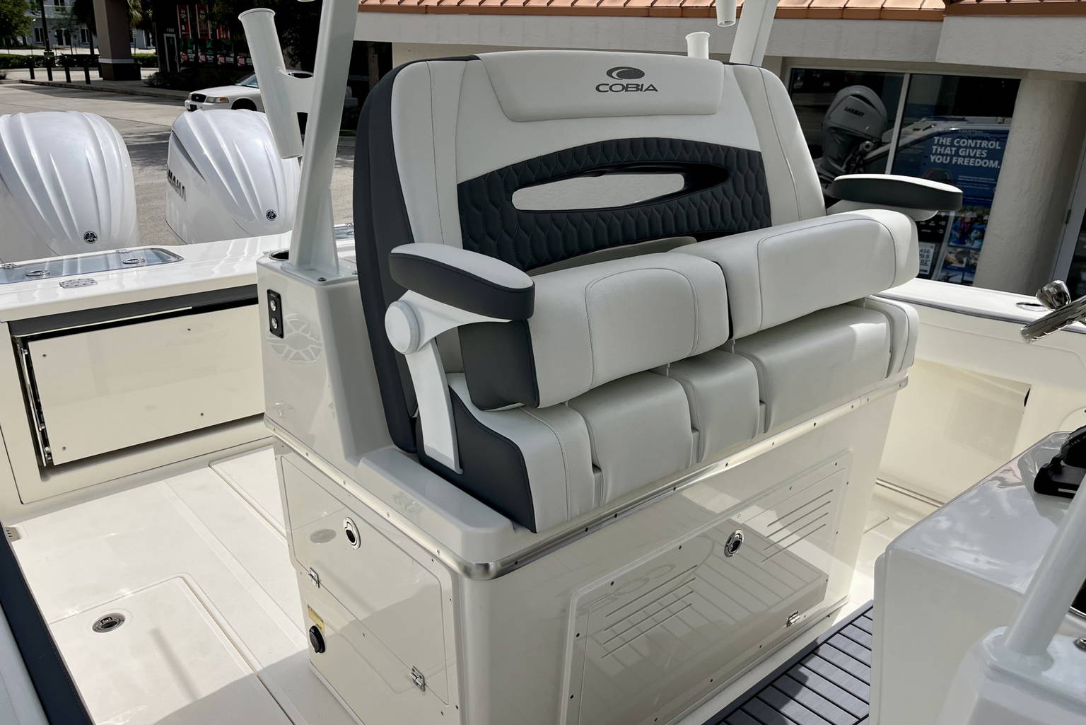 New 2026 Cobia 305 CC #L040 image 41