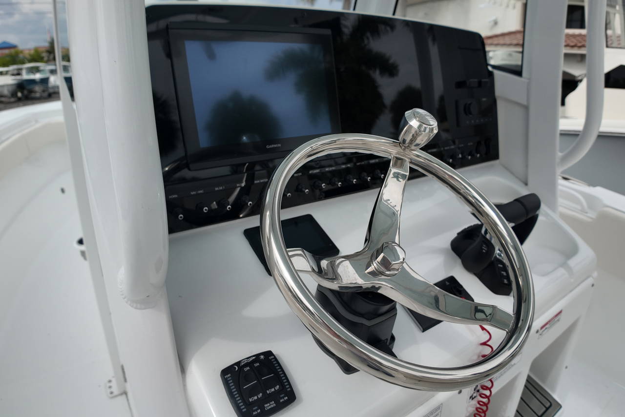 Alternative image of Sea Hunt Ultra 275 CB in Fort Lauderdale, FL