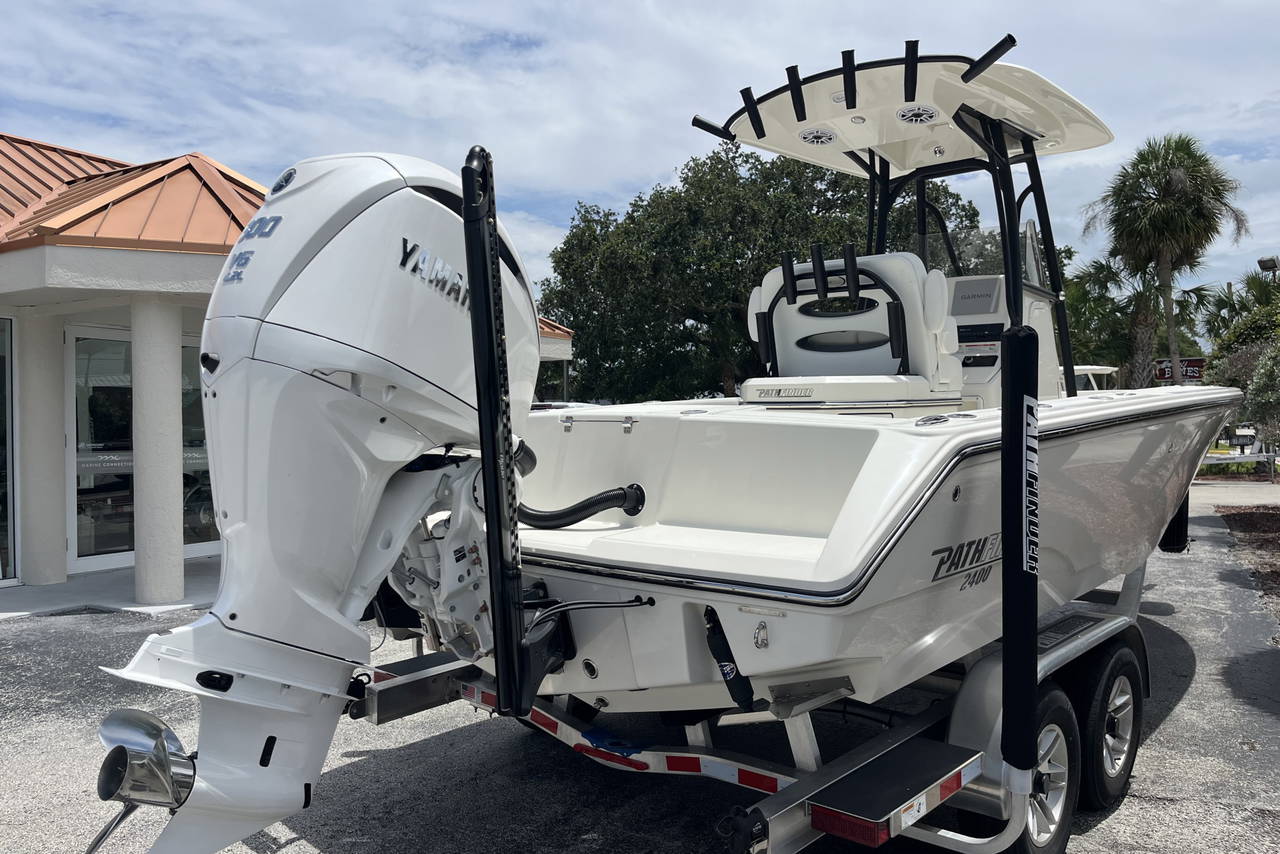Alternative image of Pathfinder 2400 Open in Vero Beach, FL