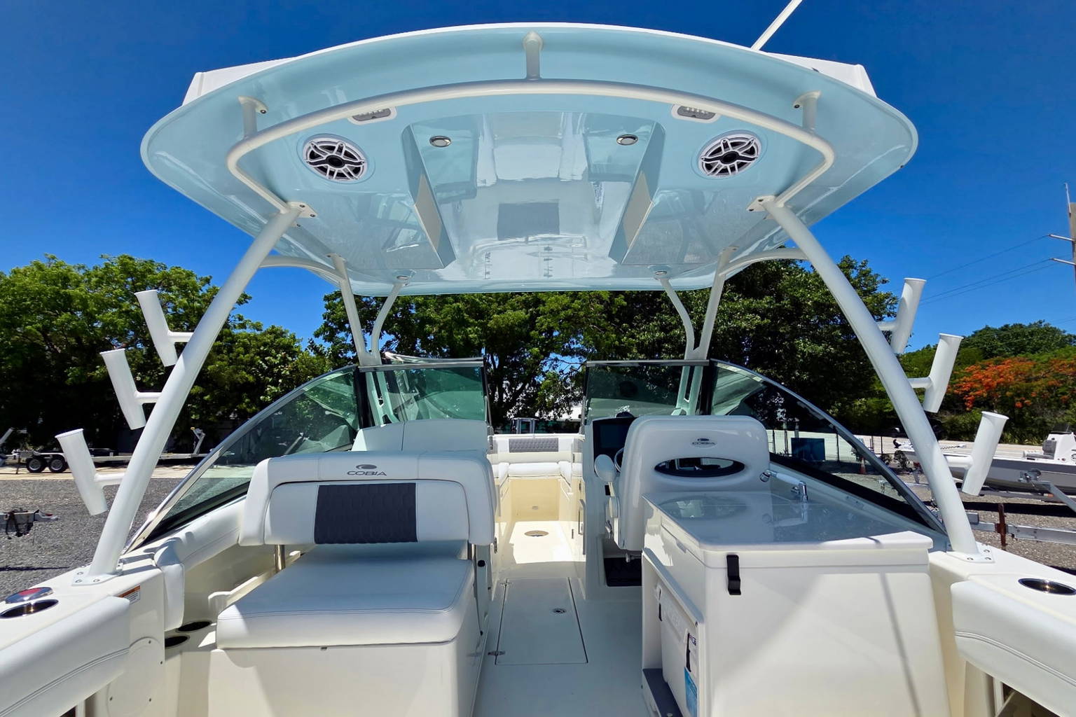New 2026 Cobia 280 DC #D017 image 9