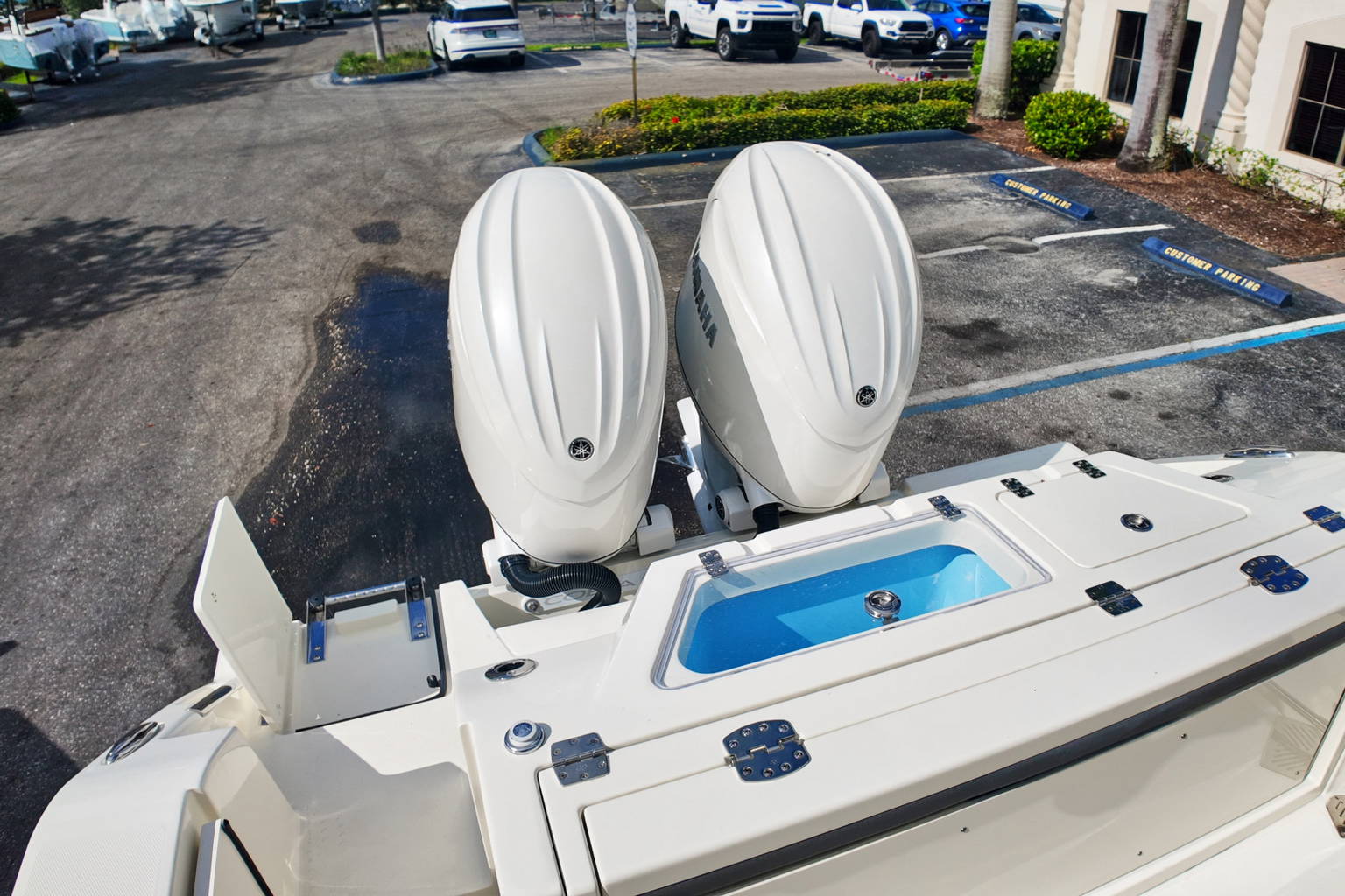 New 2027 Cobia 245 CC #M001 image 7