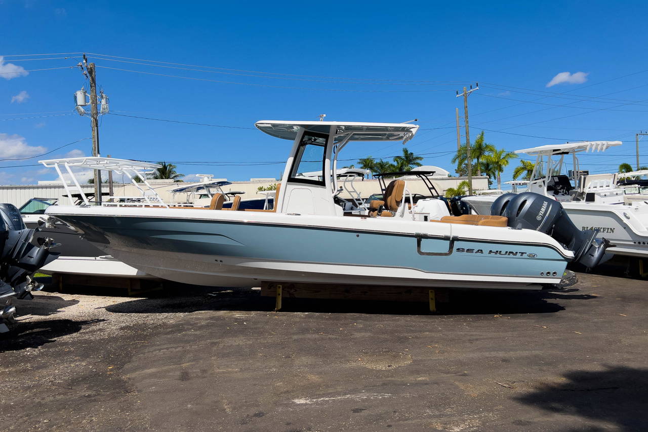 Main image of Sea Hunt Escape 27 in Fort Lauderdale, FL