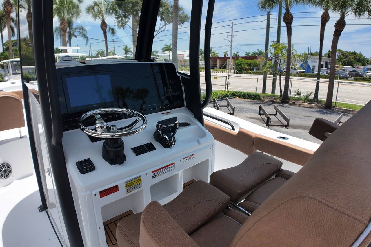 Alternative image of Sea Hunt Gamefish 25 in West Palm Beach, FL