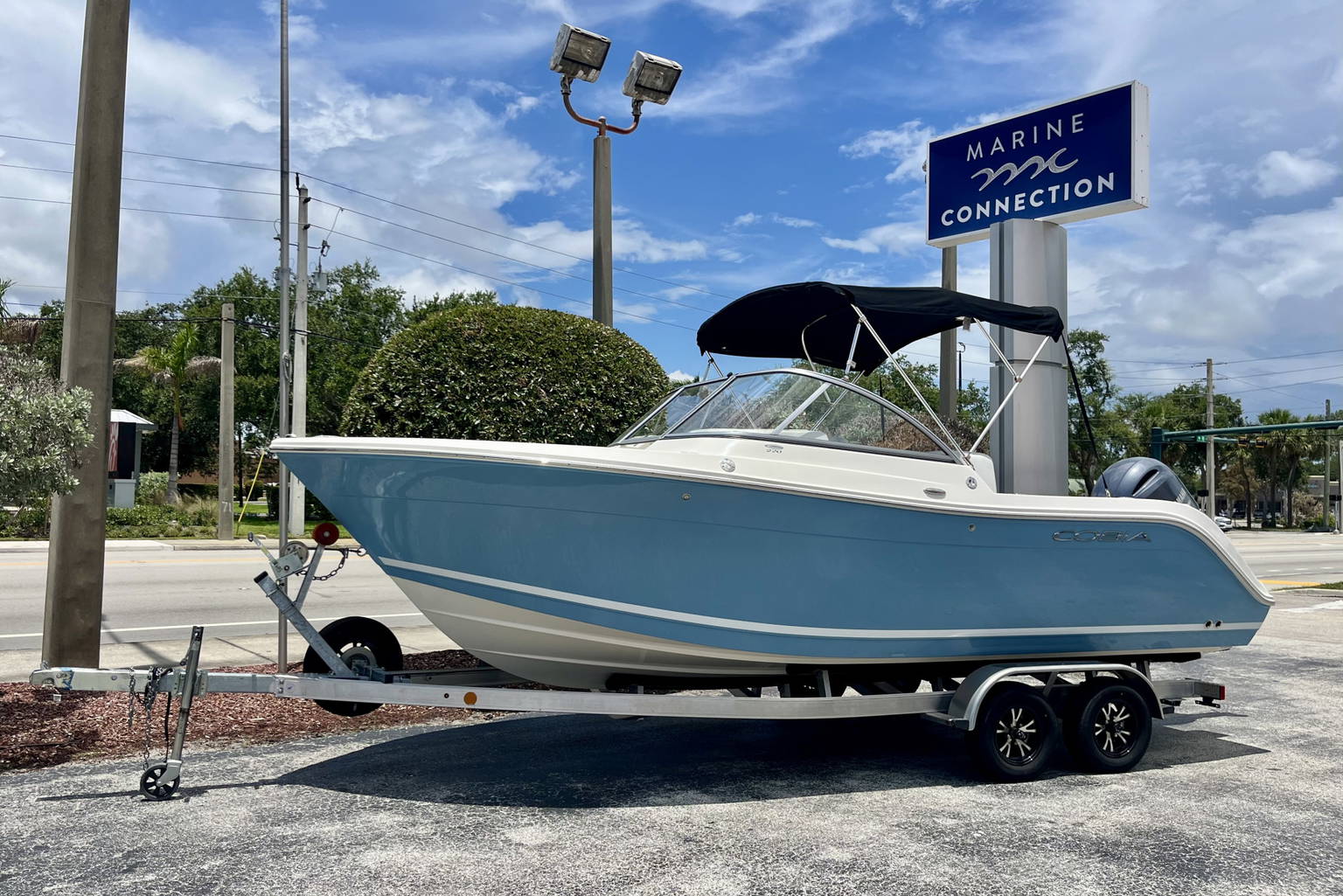 New 2024 Cobia 220 DC #G004 image 1