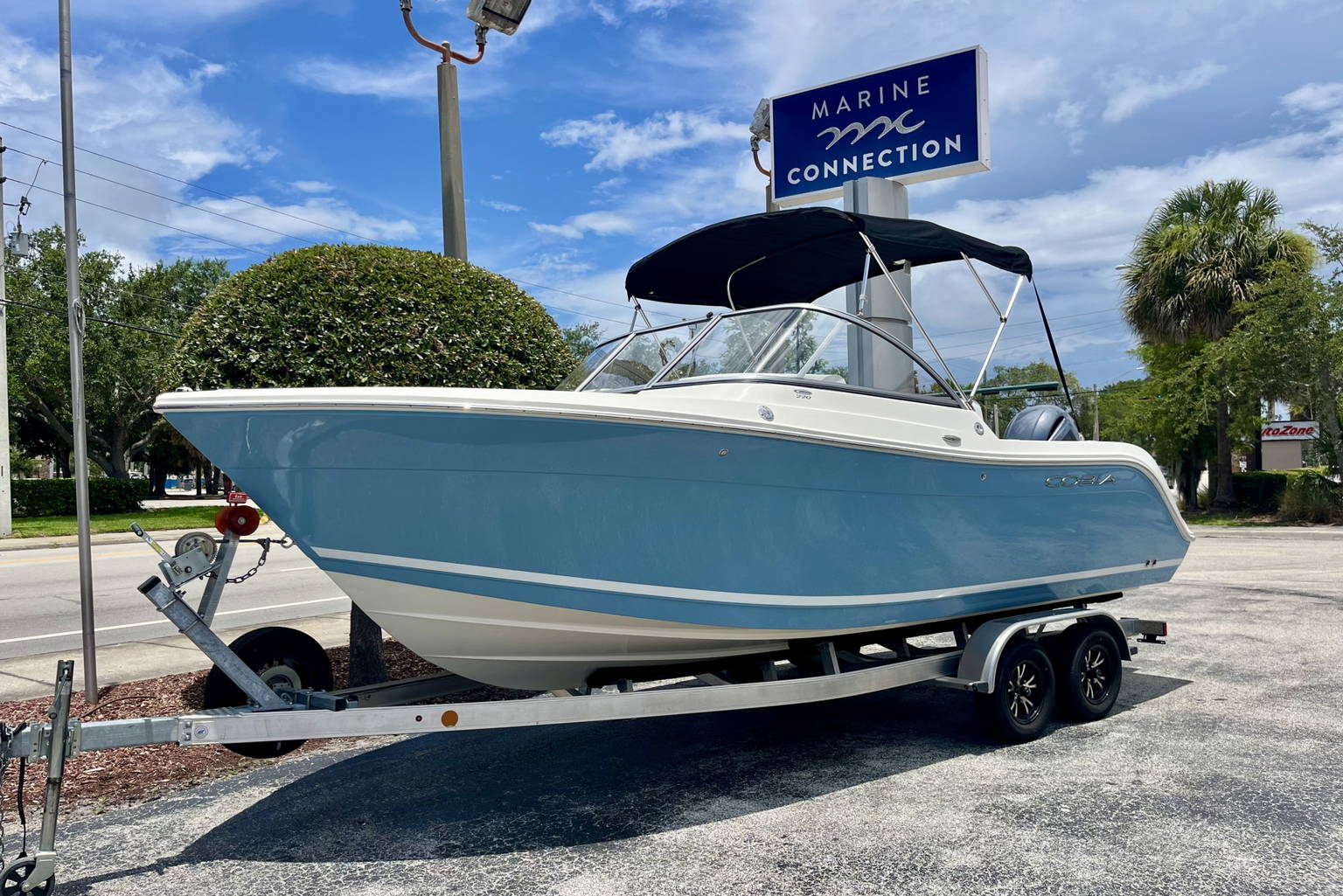 New 2024 Cobia 220 DC #G004 image 2