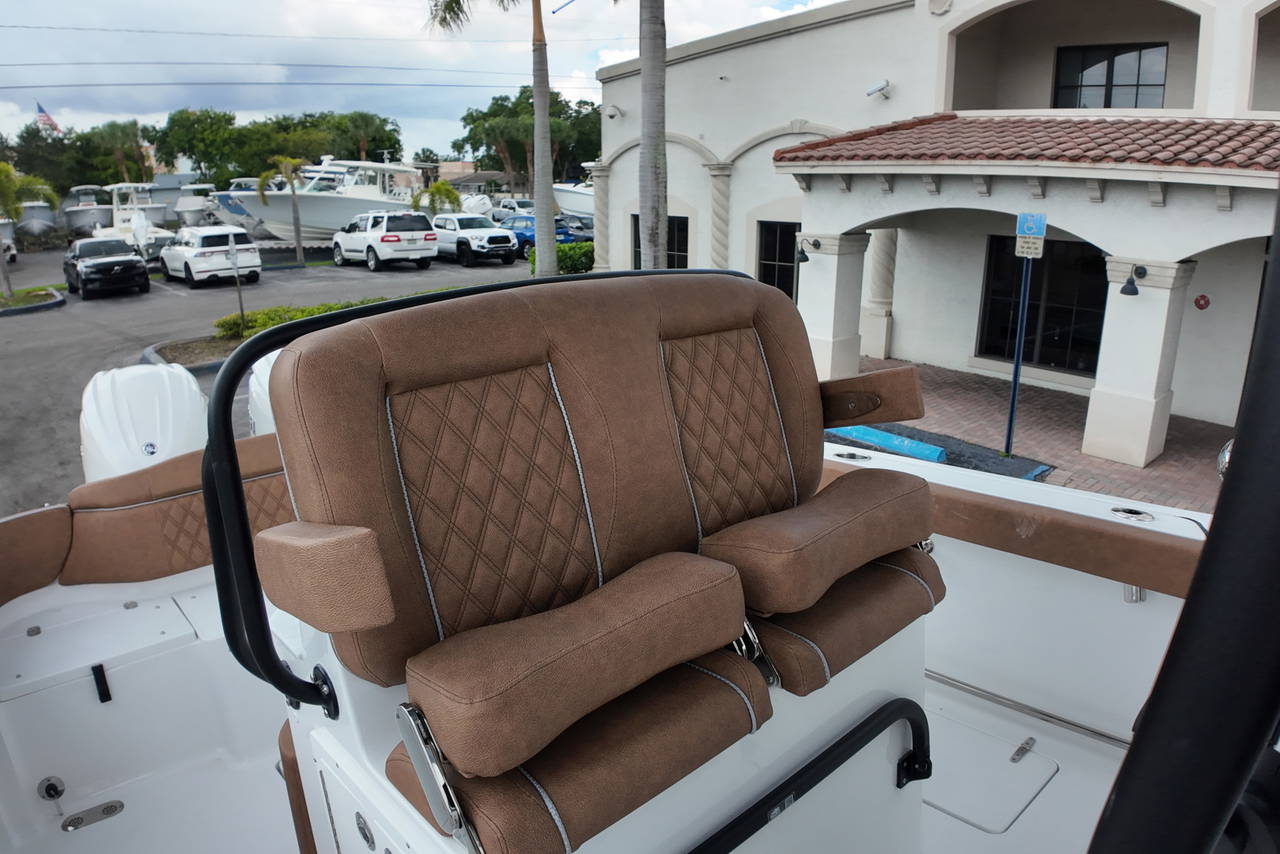 Alternative image of Sea Hunt Ultra 265 SE in Stuart, FL
