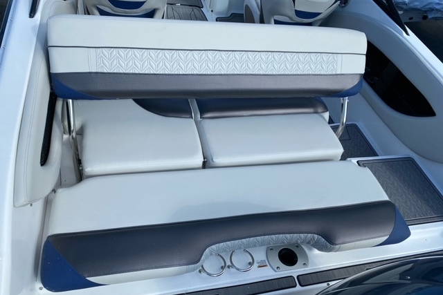 New 2023 Hurricane SunDeck OB SD 2410 OB #2041 image 3