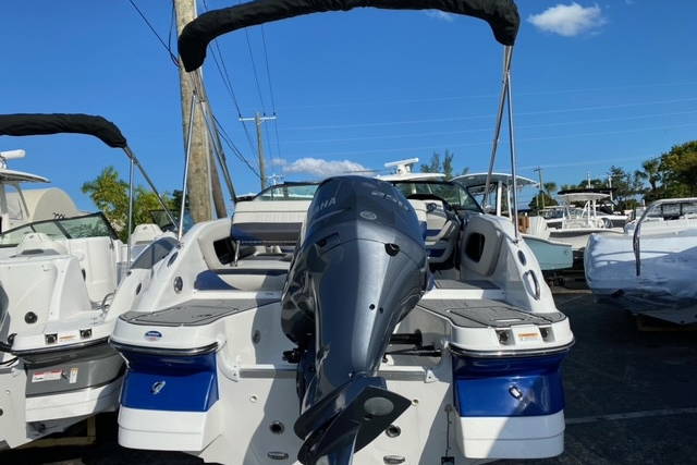 New 2023 Hurricane SunDeck OB SD 2410 OB #2041 image 2