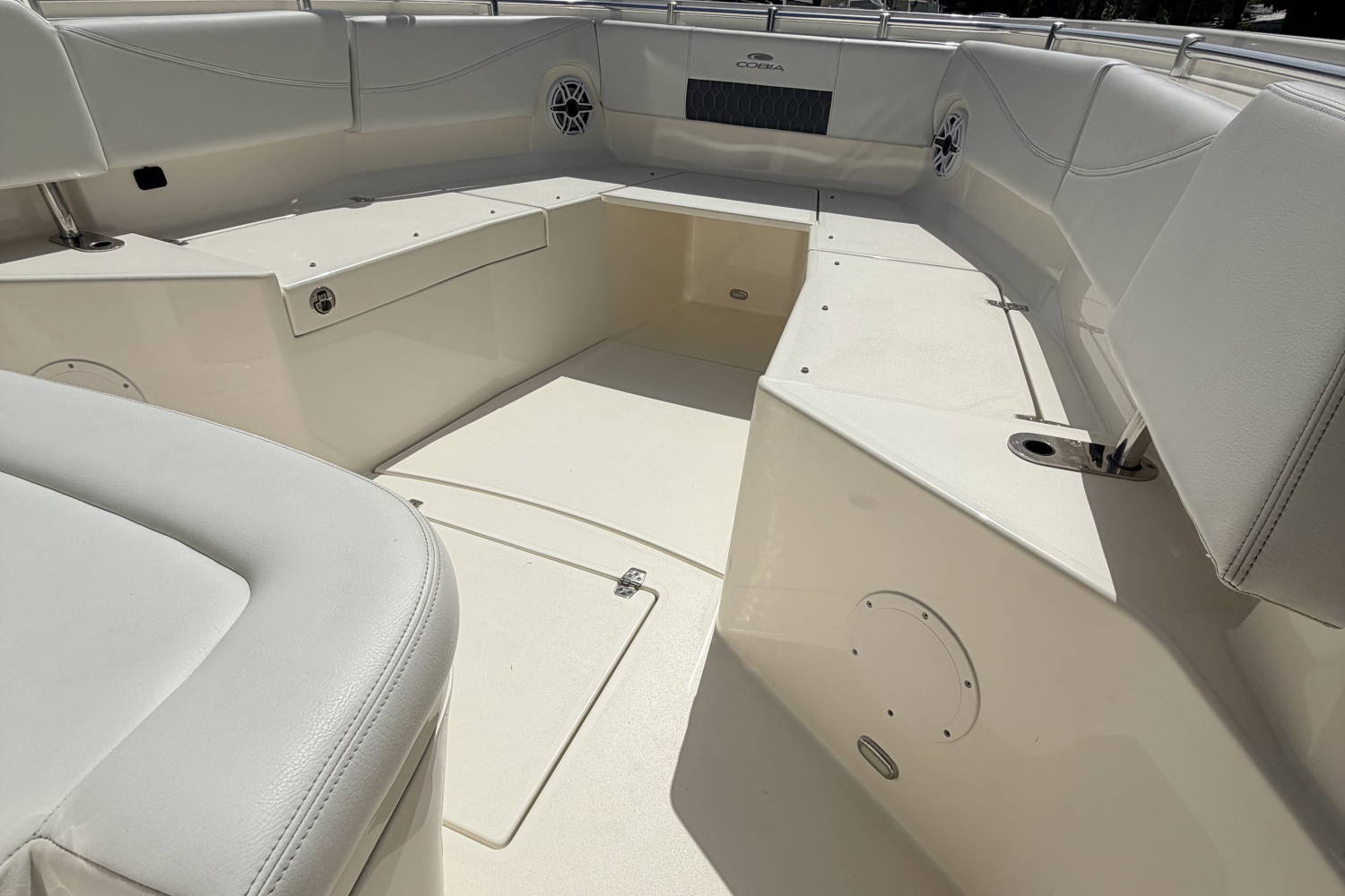 Used 2025 Cobia 320 #001F image 15