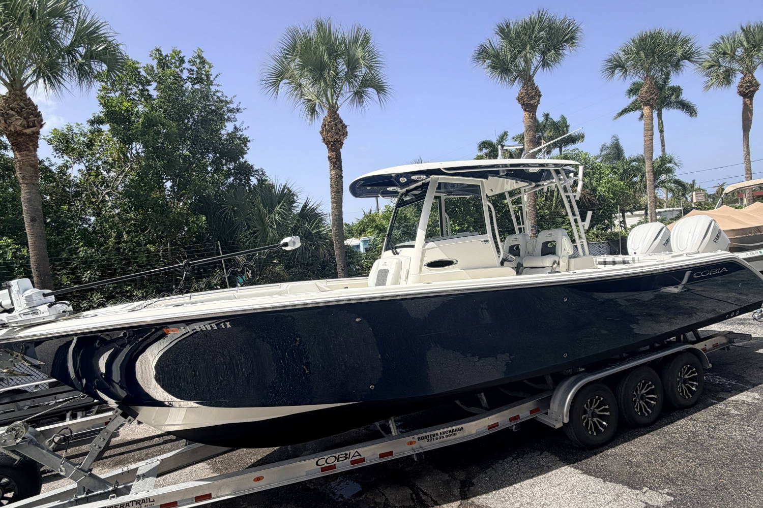 Used 2025 Cobia 320 #001F image 2
