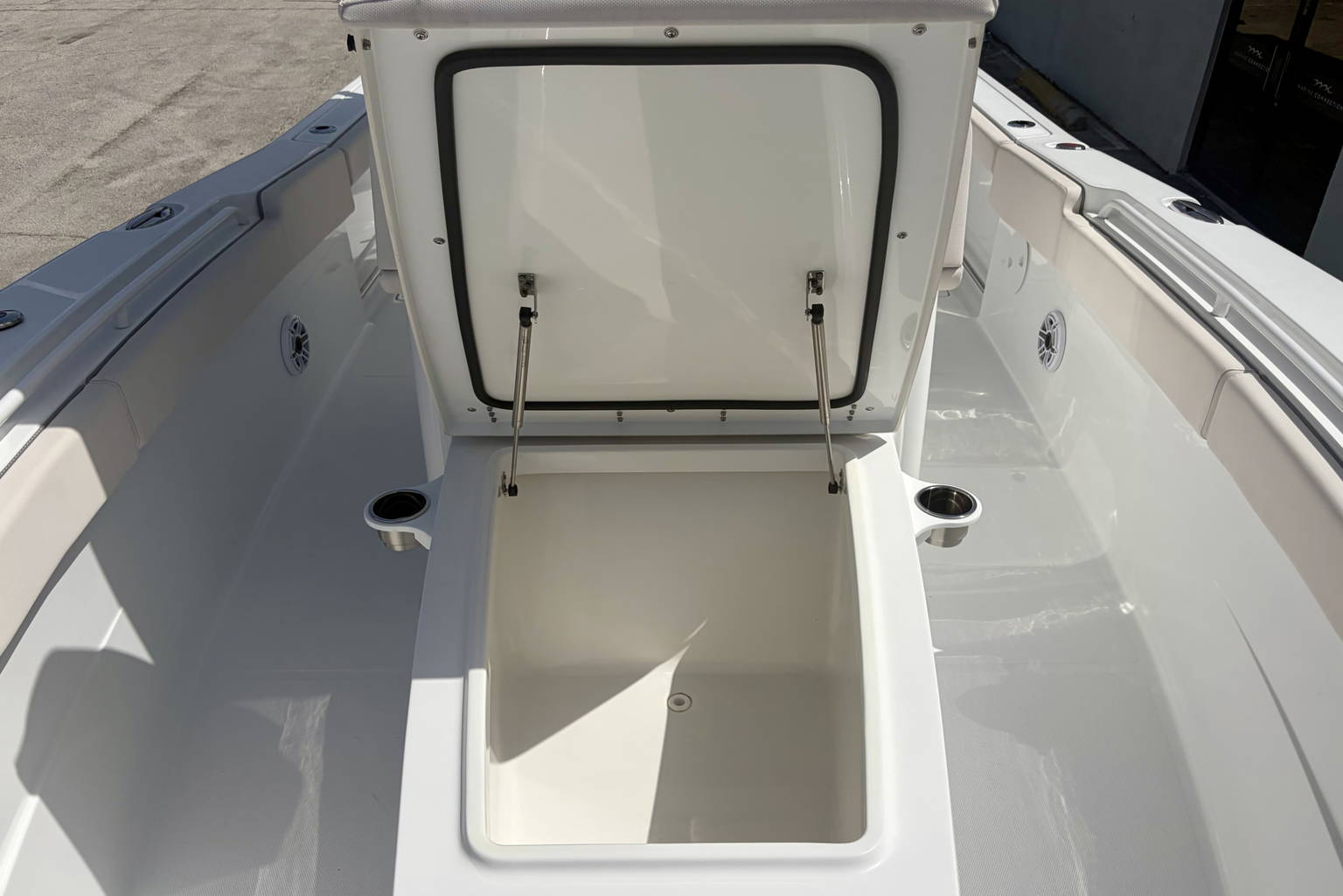 New 2026 Sea Hunt Ultra 275 CB #0018 image 18